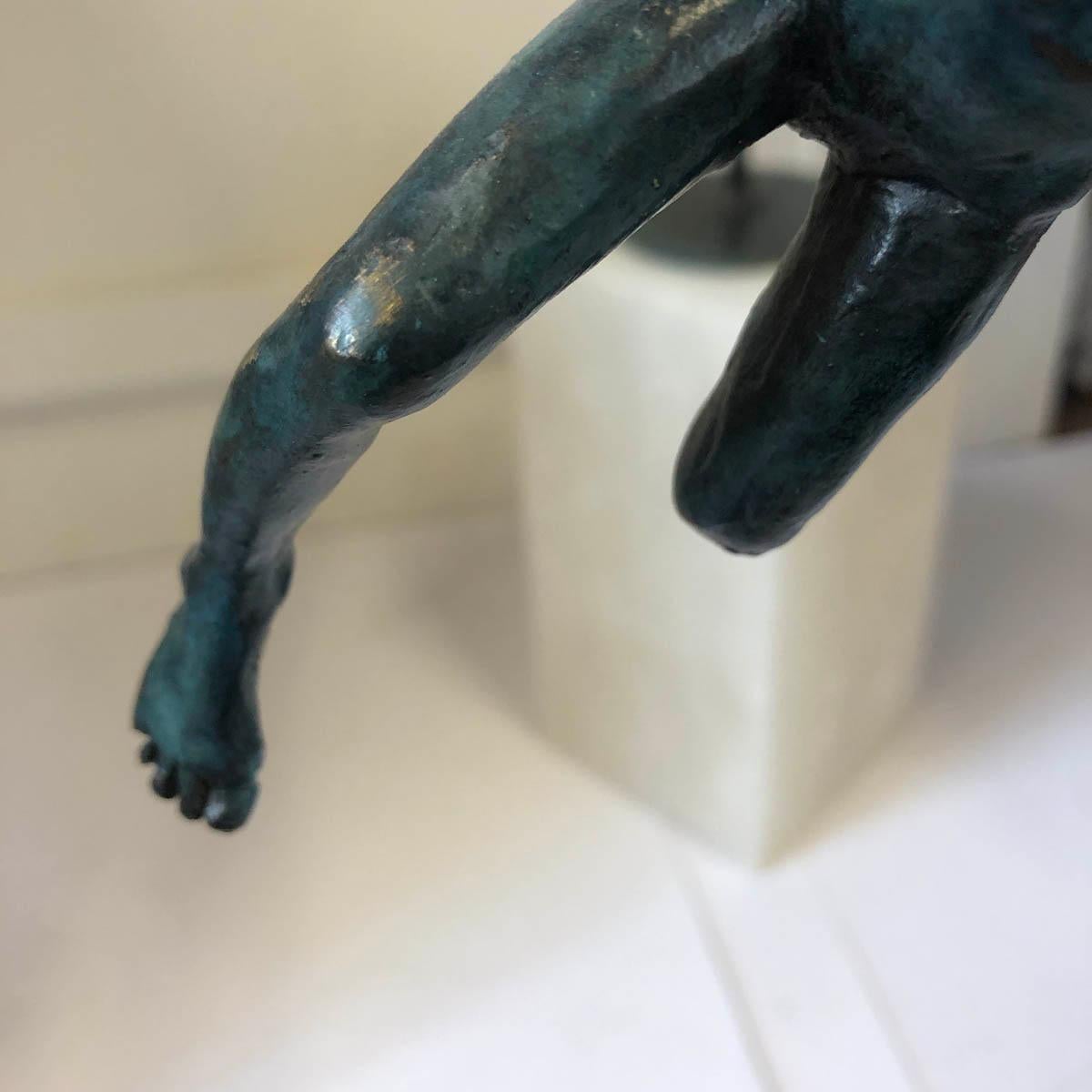 Marauder BY ALISON BELL, Bronzeskulpturen, figurative Kunst, Premium-Kunst im Angebot 8