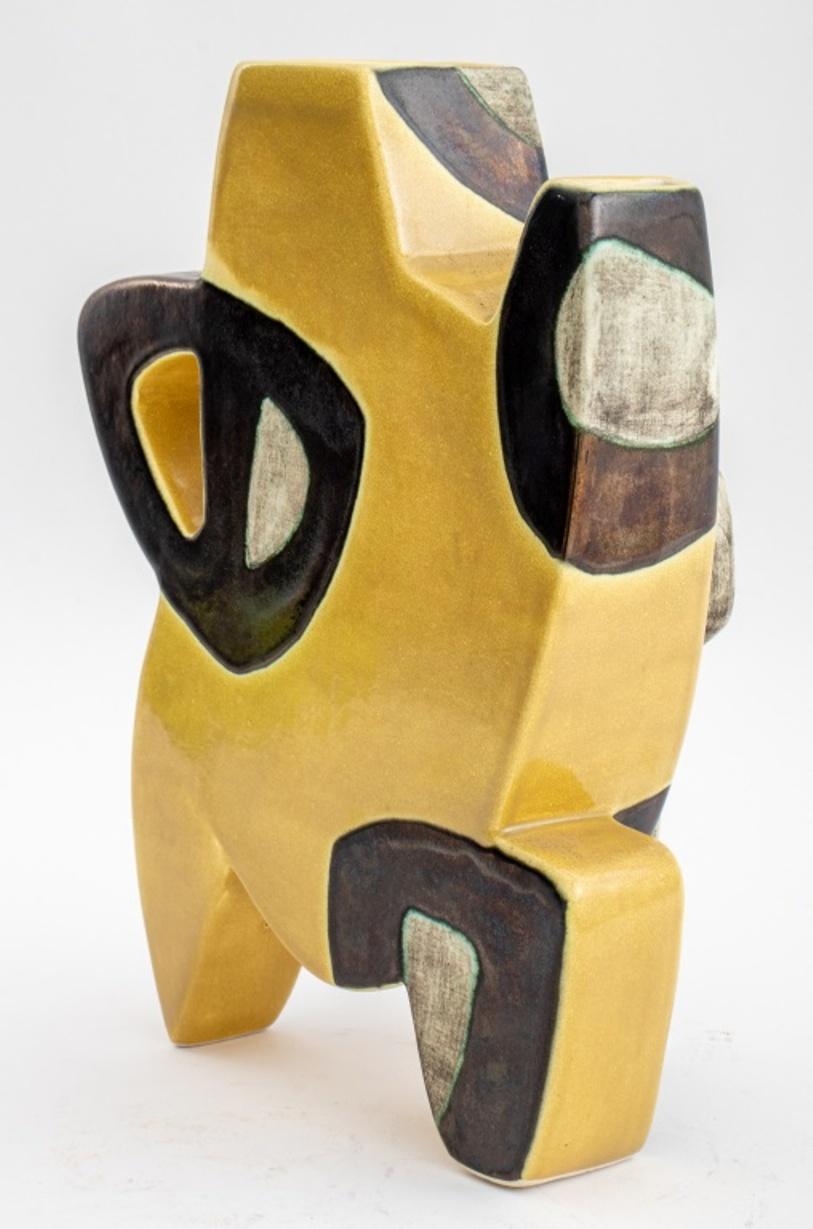 Alison Britton (British, B.1948) manner Post-Modern glased ceramic pitcher, apparently unsigned.

Dimensions: 11