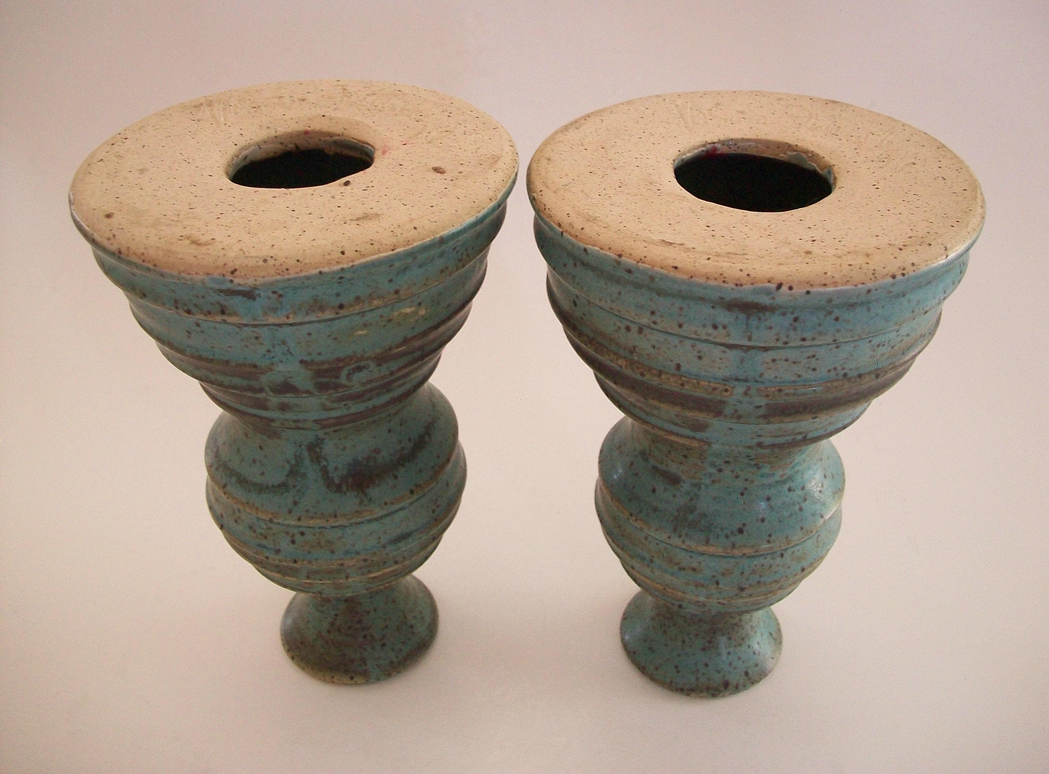 ALISON FENIAK - Porte-bougies en poterie d'atelier du milieu du siècle dernier - Canada - vers 1956 en vente 5