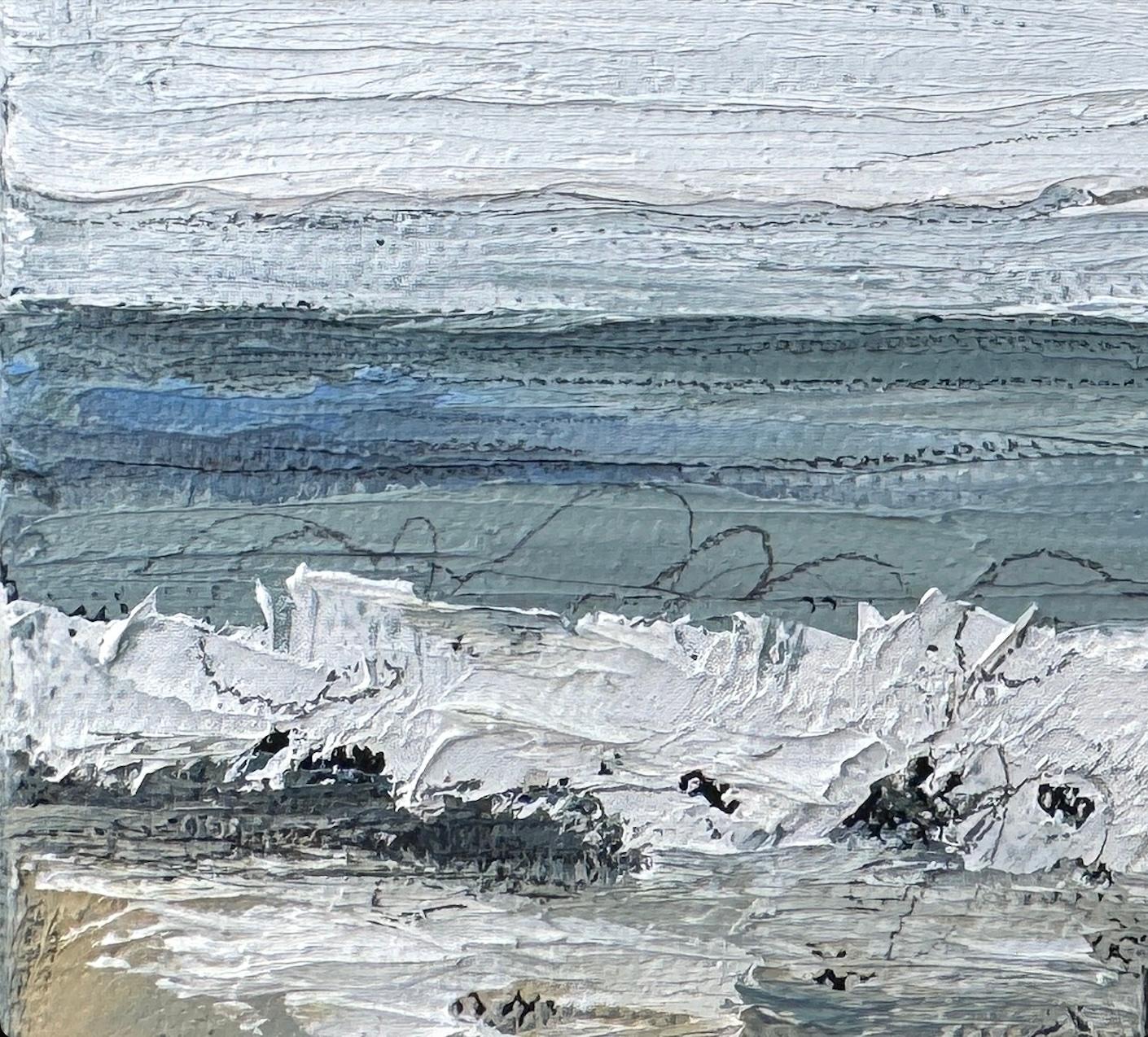Olio, cera, pigmento, carboncino e grafite su tela

Alison Haley Paul è una pittrice contemporanea di paesaggi riccamente strutturati e pieni di sfumature di colore. Le sue opere evocano connotazioni e ricordi geografici: l'estate trascorsa in