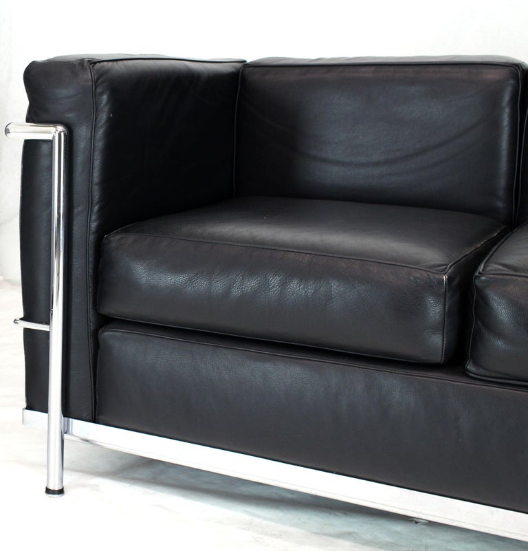 Alivar Le Corbusier Black Leather Three-Seat Sofa For Sale ...