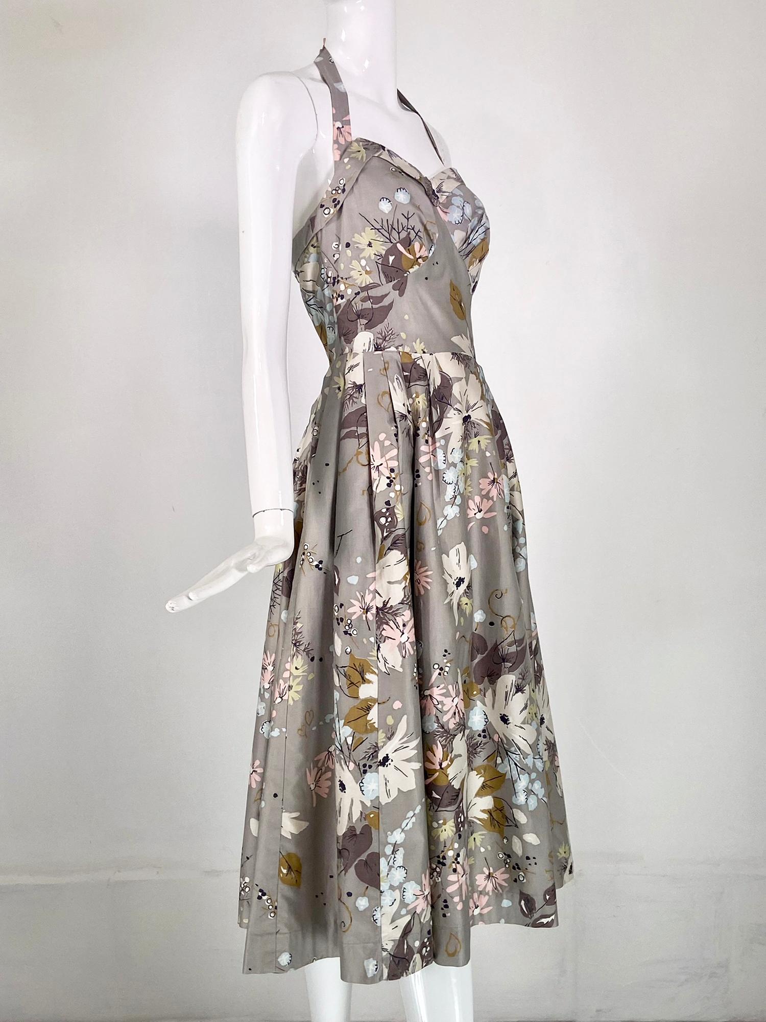 Alix of Miami Modernistisches Sonnenkleid mit Trägerausschnitt und Herz- und Blumendruck 1950er Jahre im Angebot 3