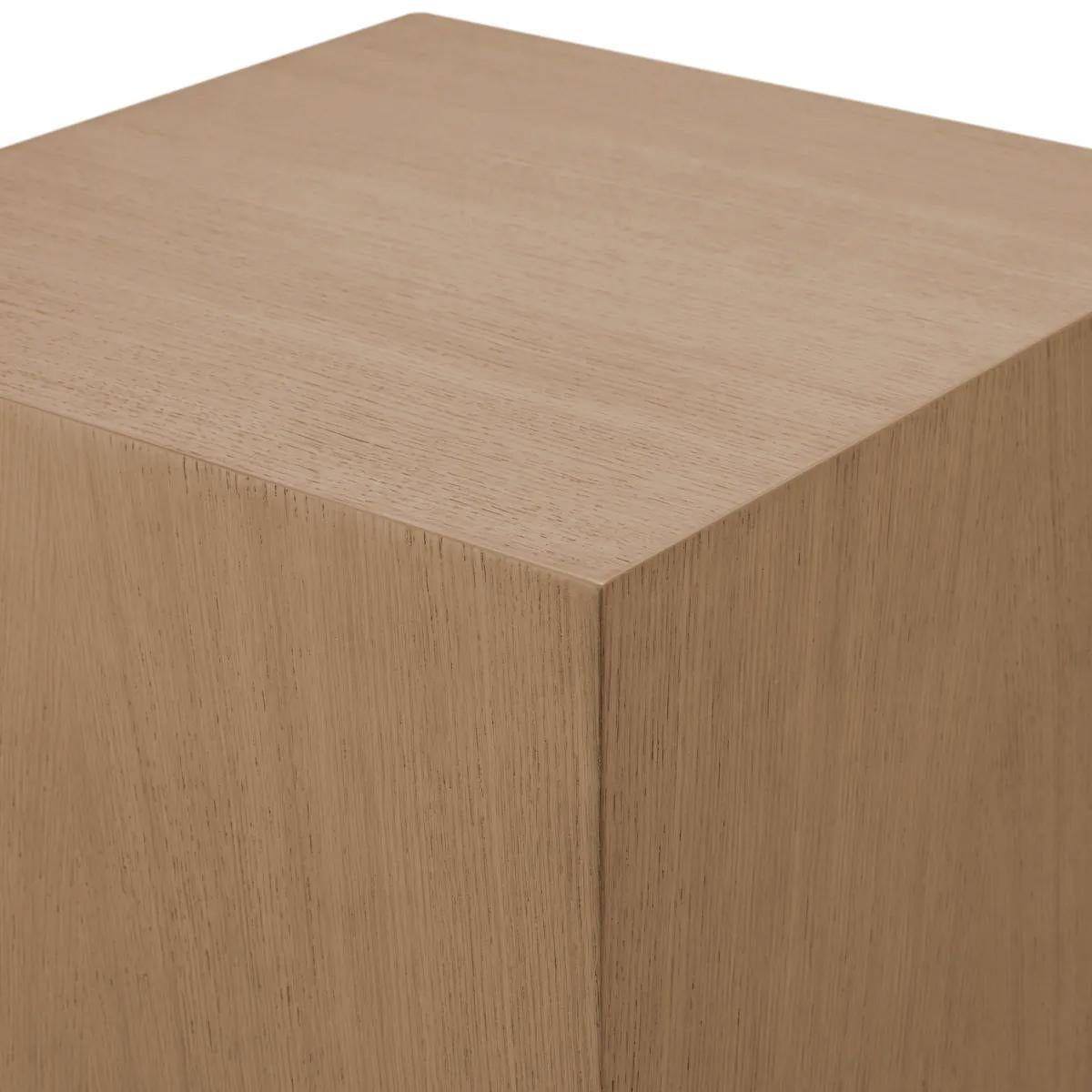 Pedestal Alka Roble Mediano Siglo XXI y contemporáneo en venta