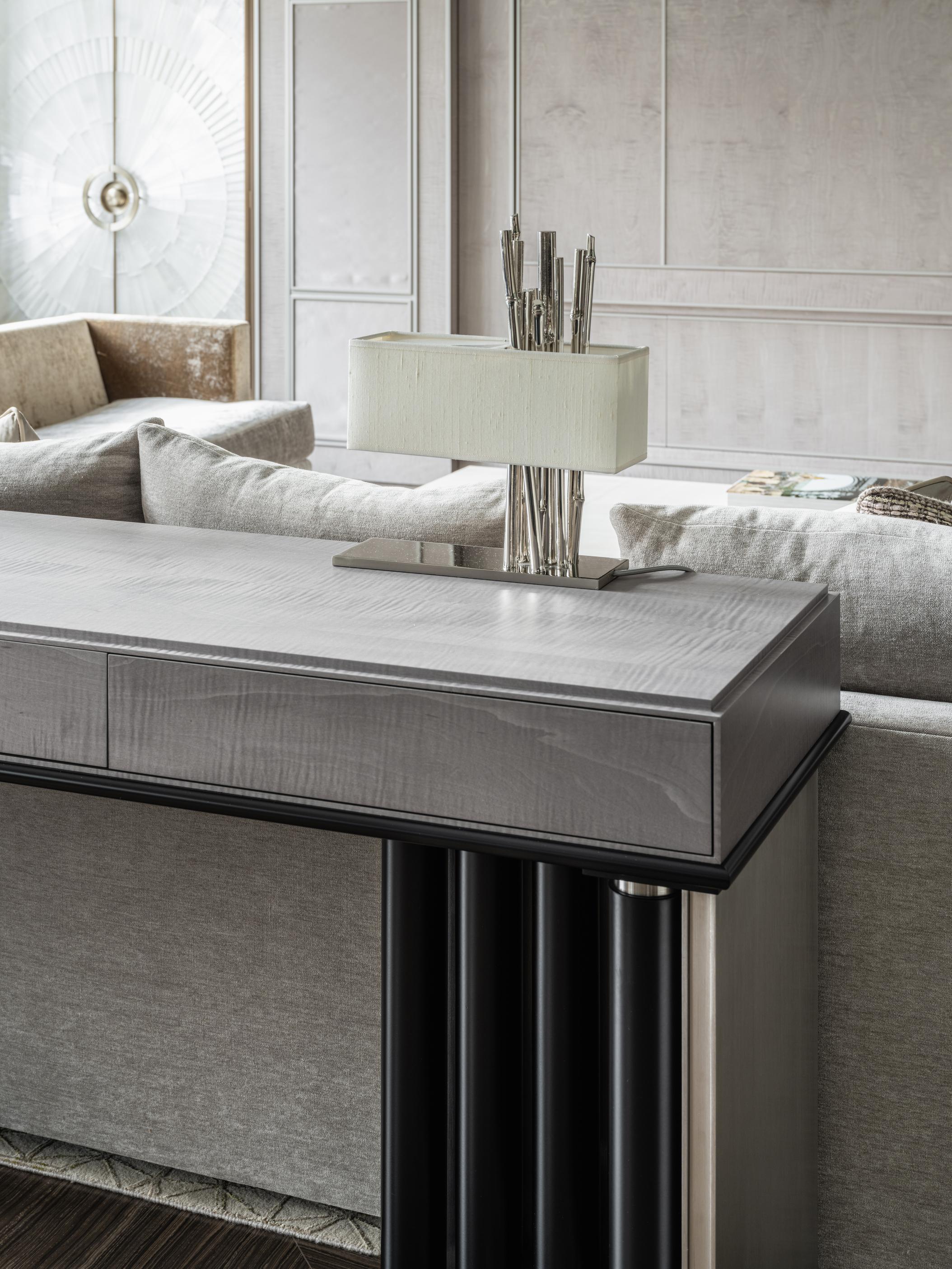 Table console moderne Alkes avec ambiance Art-Déco Neuf - En vente à London, GB