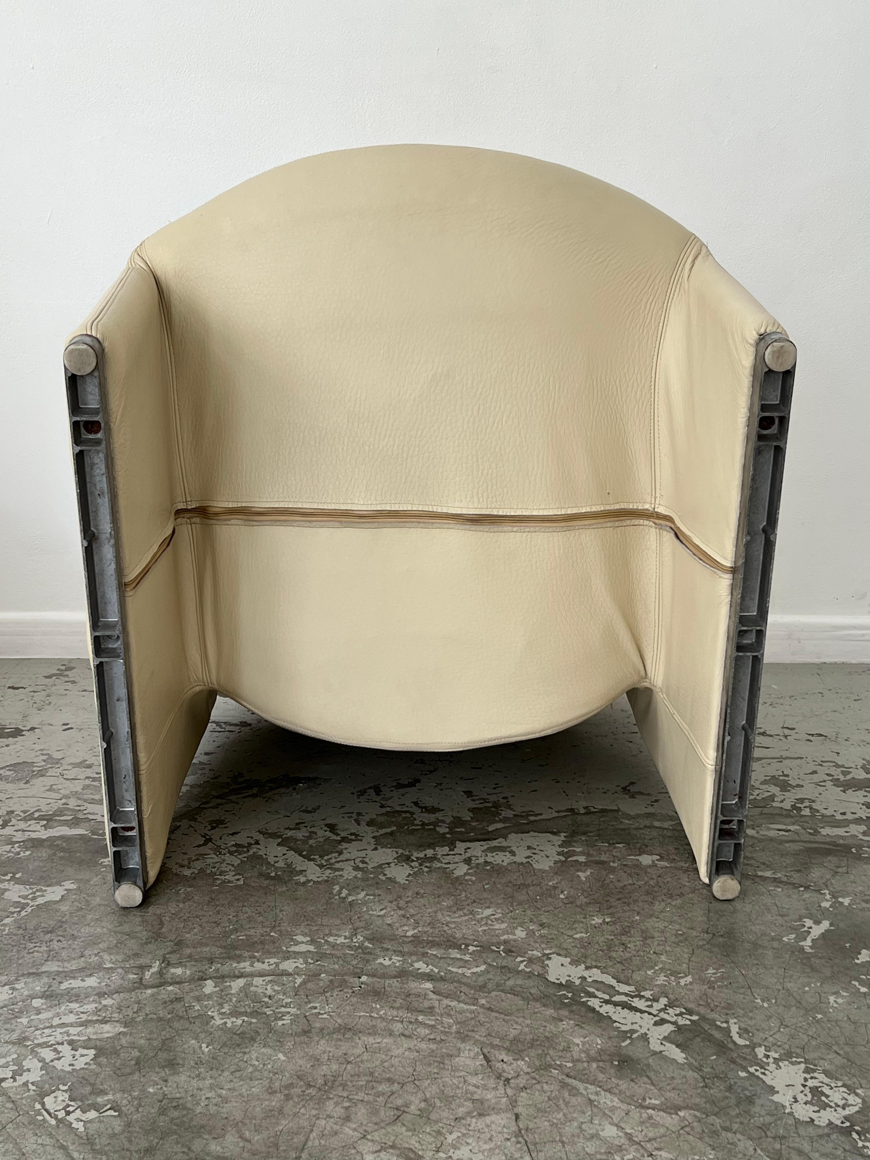 Alky armchair by Giancarlo Piretti for Castelli Italy 1970s For Sale 1