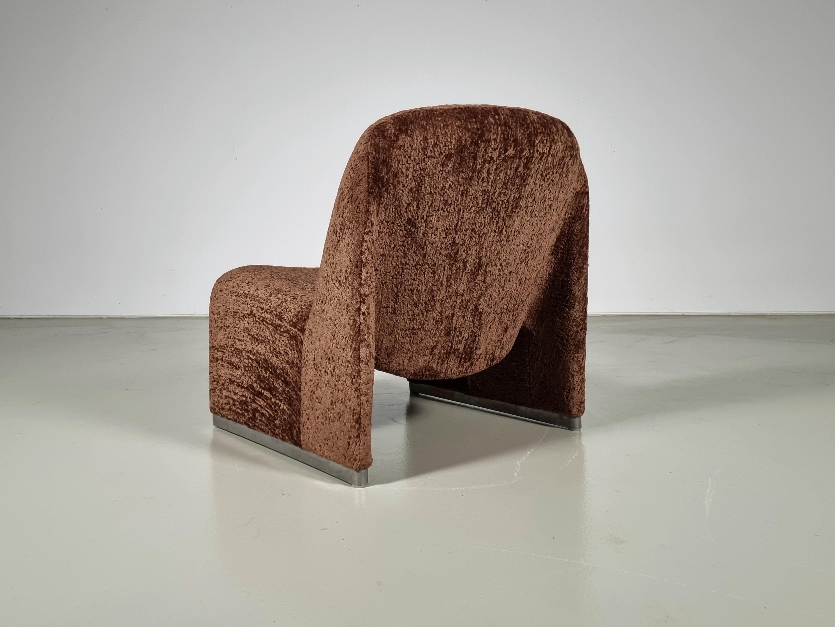 European Alky Chair in brown bouclé by Giancarlo Piretti for Anonima Castelli, 1970s For Sale