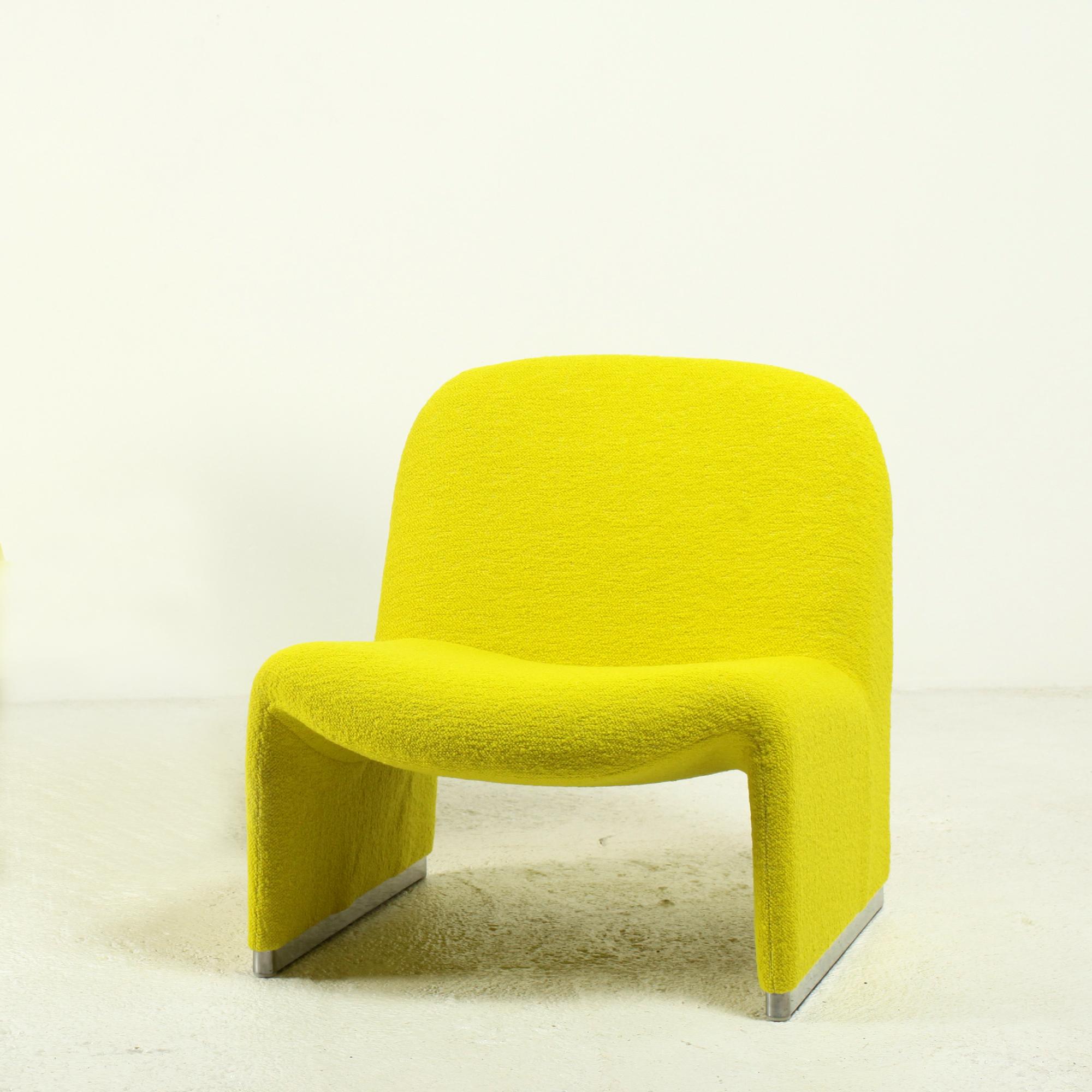 Mid-Century Modern Alky Chair by Giancarlo Piretti in Yellow Bouclé for Castelli Italy 1970s For Sale