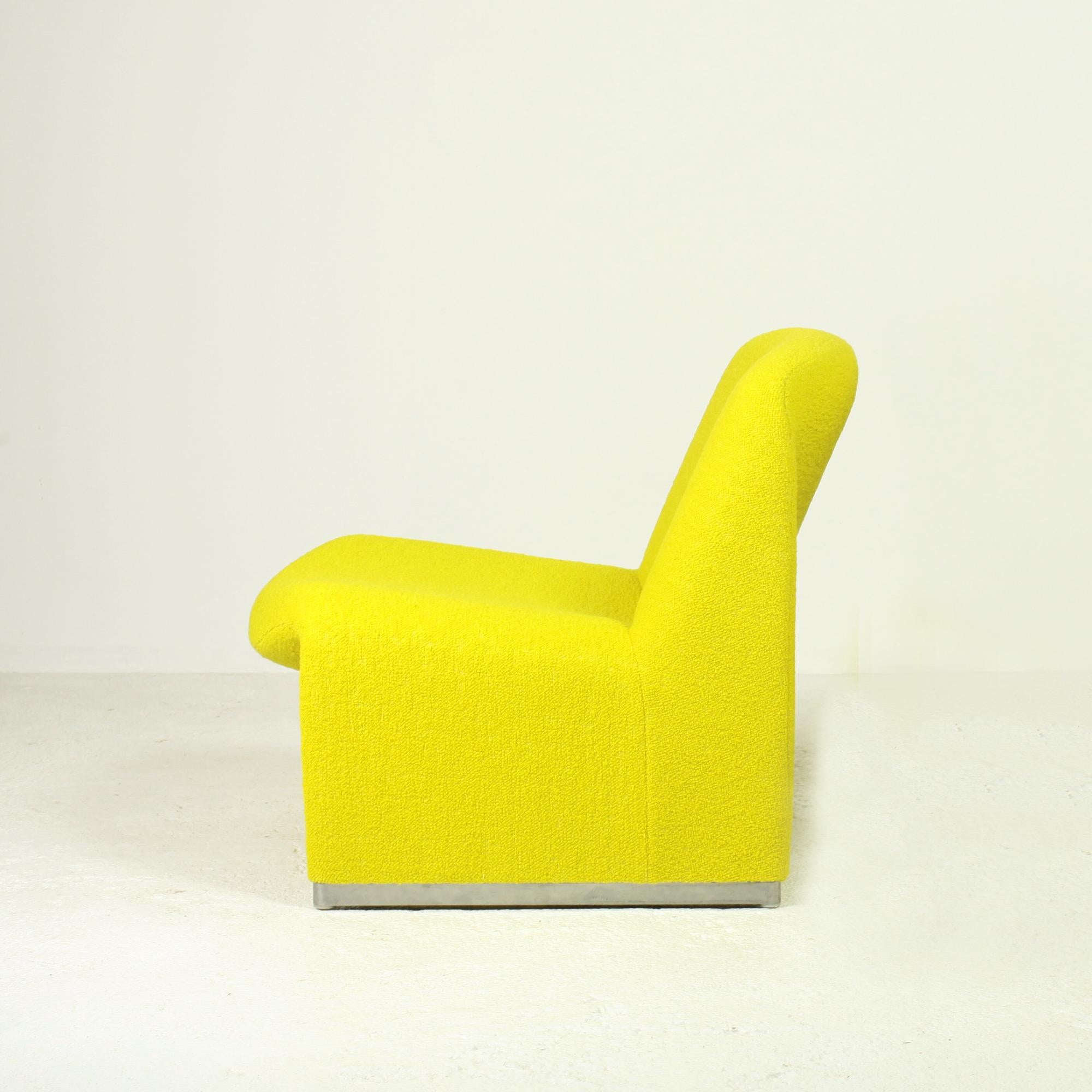 Alky Chair by Giancarlo Piretti in Yellow Bouclé for Castelli Italy 1970s In Good Condition For Sale In Saint  Ouen, FR