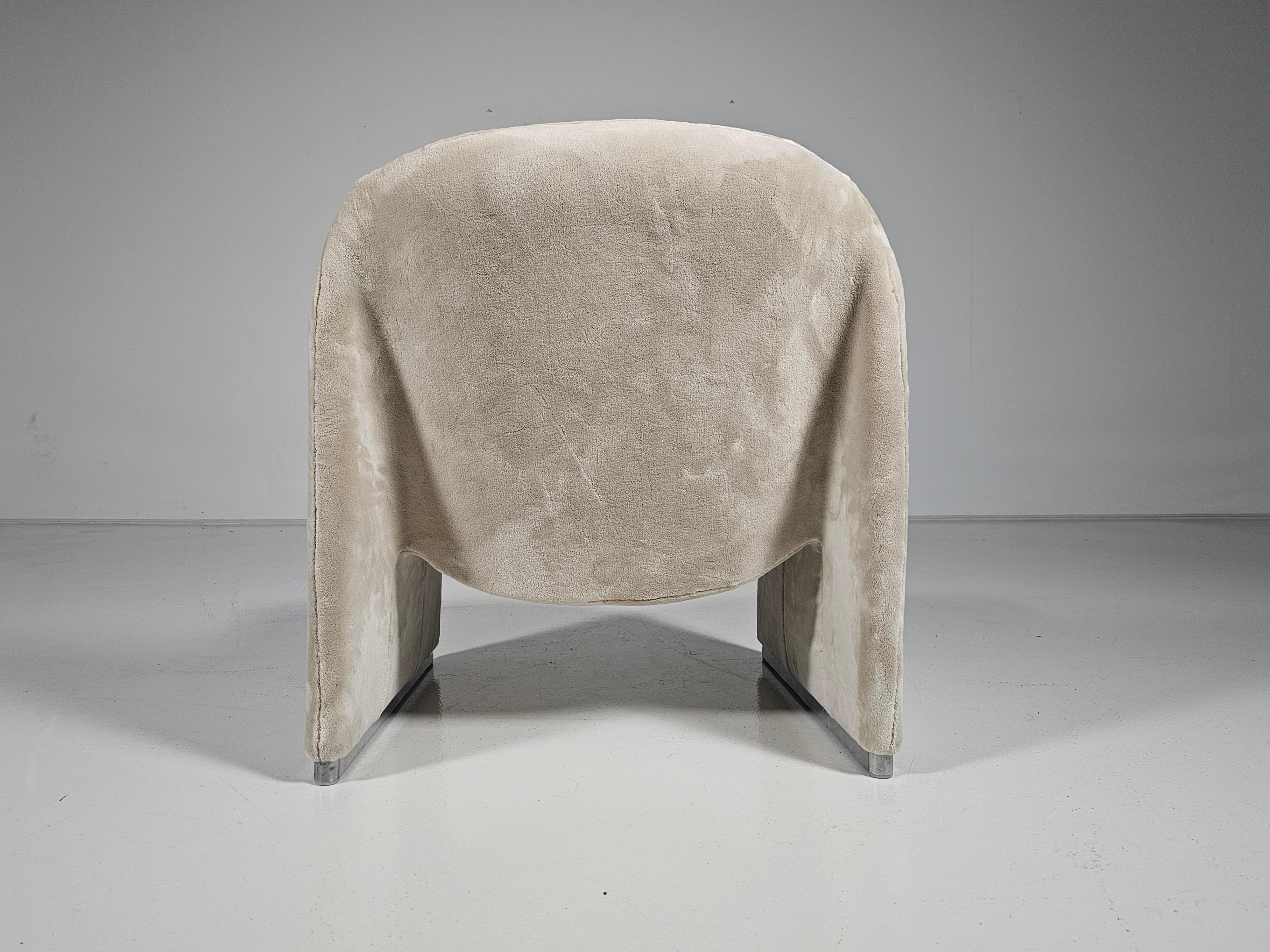 Alky Stuhl aus beigem Teddy-Stoff, Giancarlo Piretti für Anonima Castelli, 1970er Jahre (Moderne der Mitte des Jahrhunderts) im Angebot