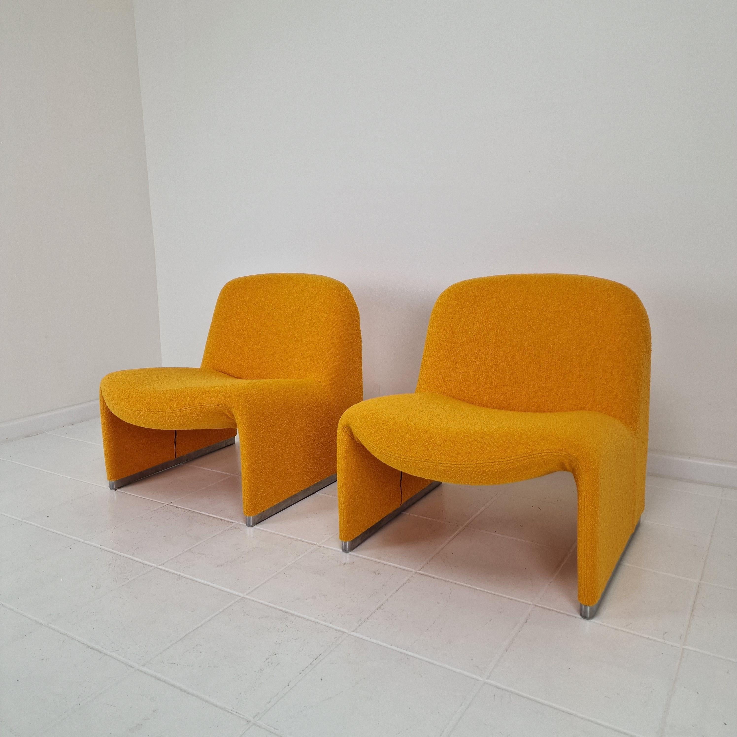 Eleva tu interior con la icónica Silla Alky, diseñada por Giancarlo Piretti. Este clásico del diseño de los 70 combina sin esfuerzo la comodidad con unas líneas elegantes y esculturales. 

Esta pieza en concreto está tapizada en un tejido de lana