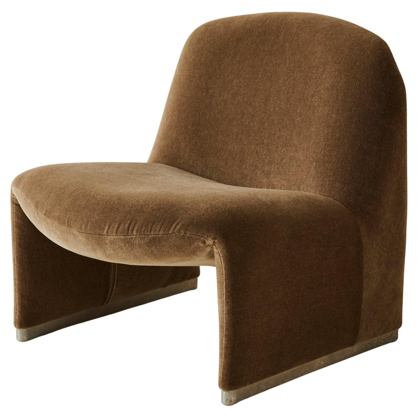 "Alky" Mohair Lounge Chair Attributed to Giancarlo Piretti for Castelli 1960s en vente