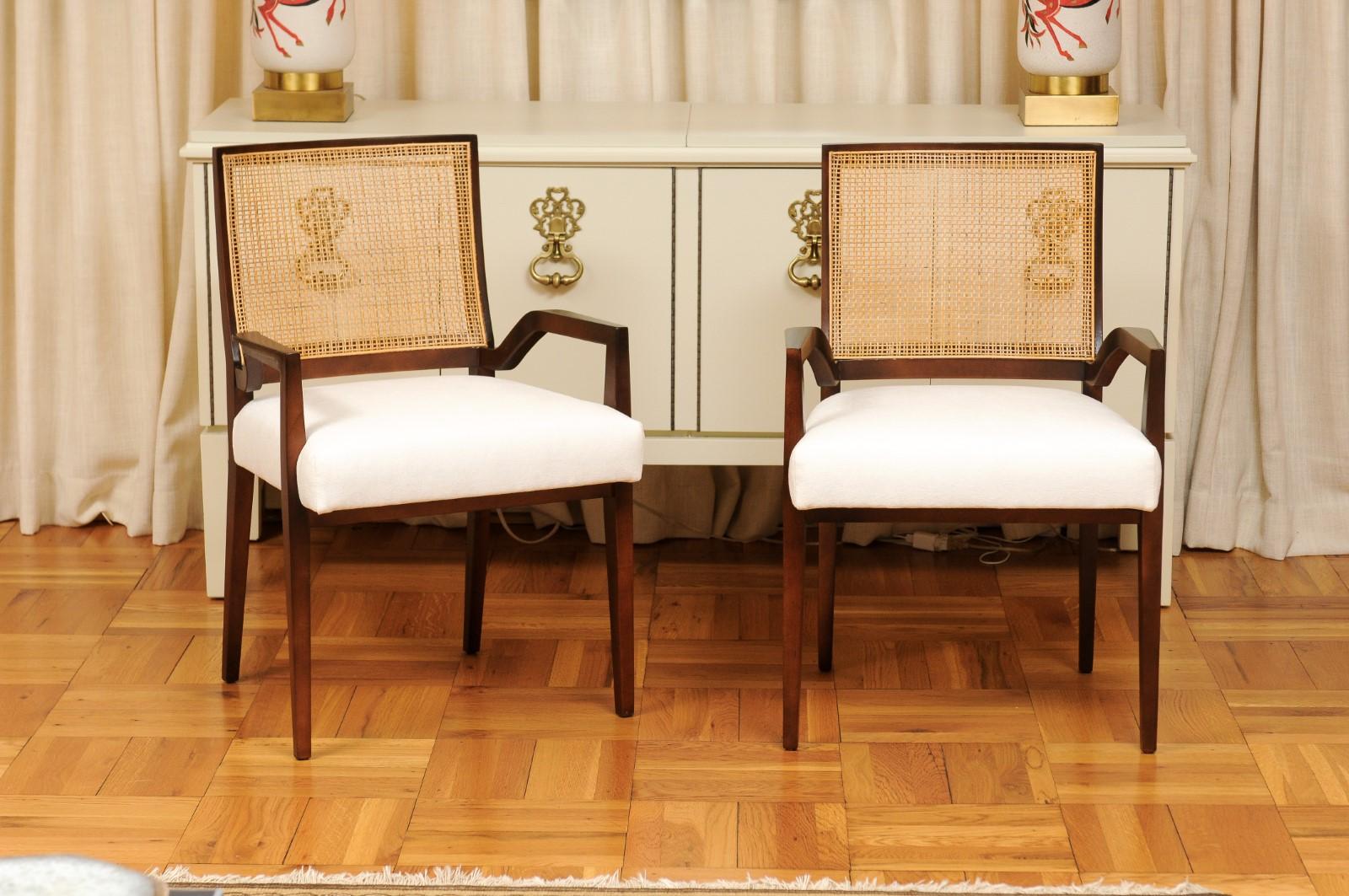 Mid-Century moderno Set di 12 sedie da pranzo in canna di Michael Taylor, circa 1960. in vendita