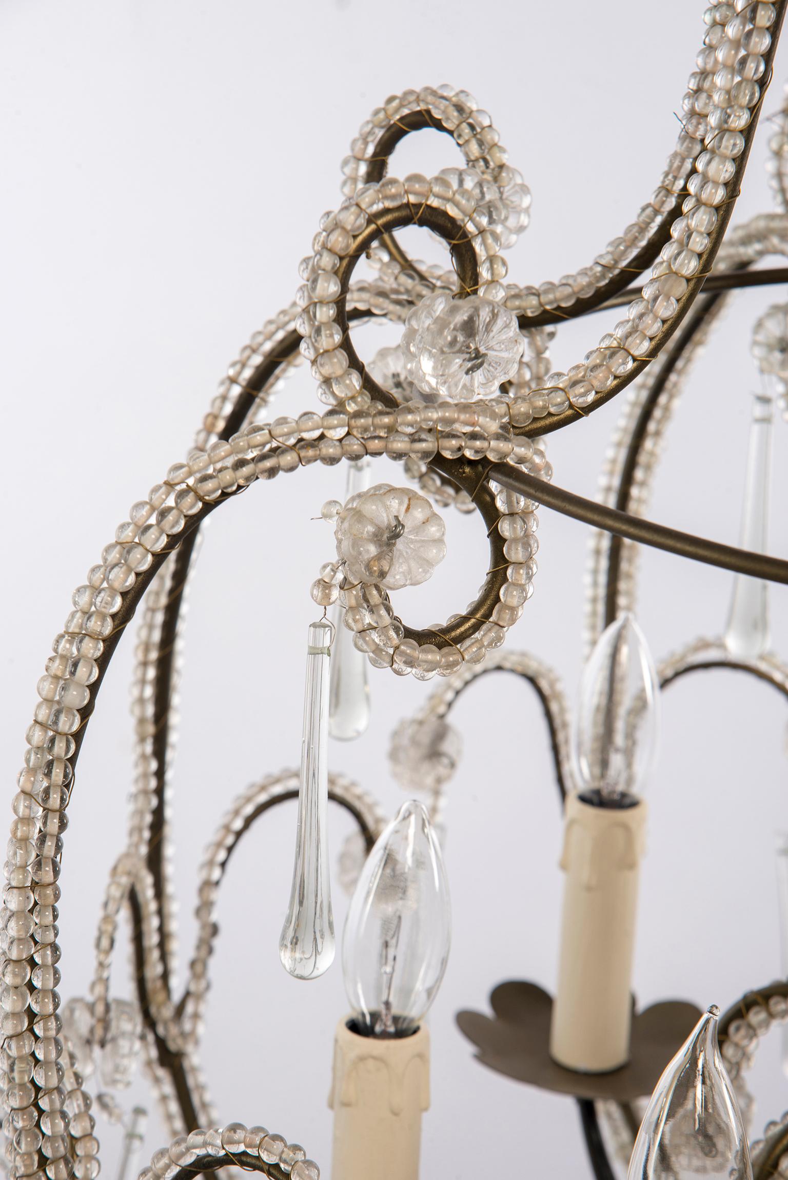 Acht-Licht-Kronleuchter mit Perlen im französischen Stil im Angebot 2