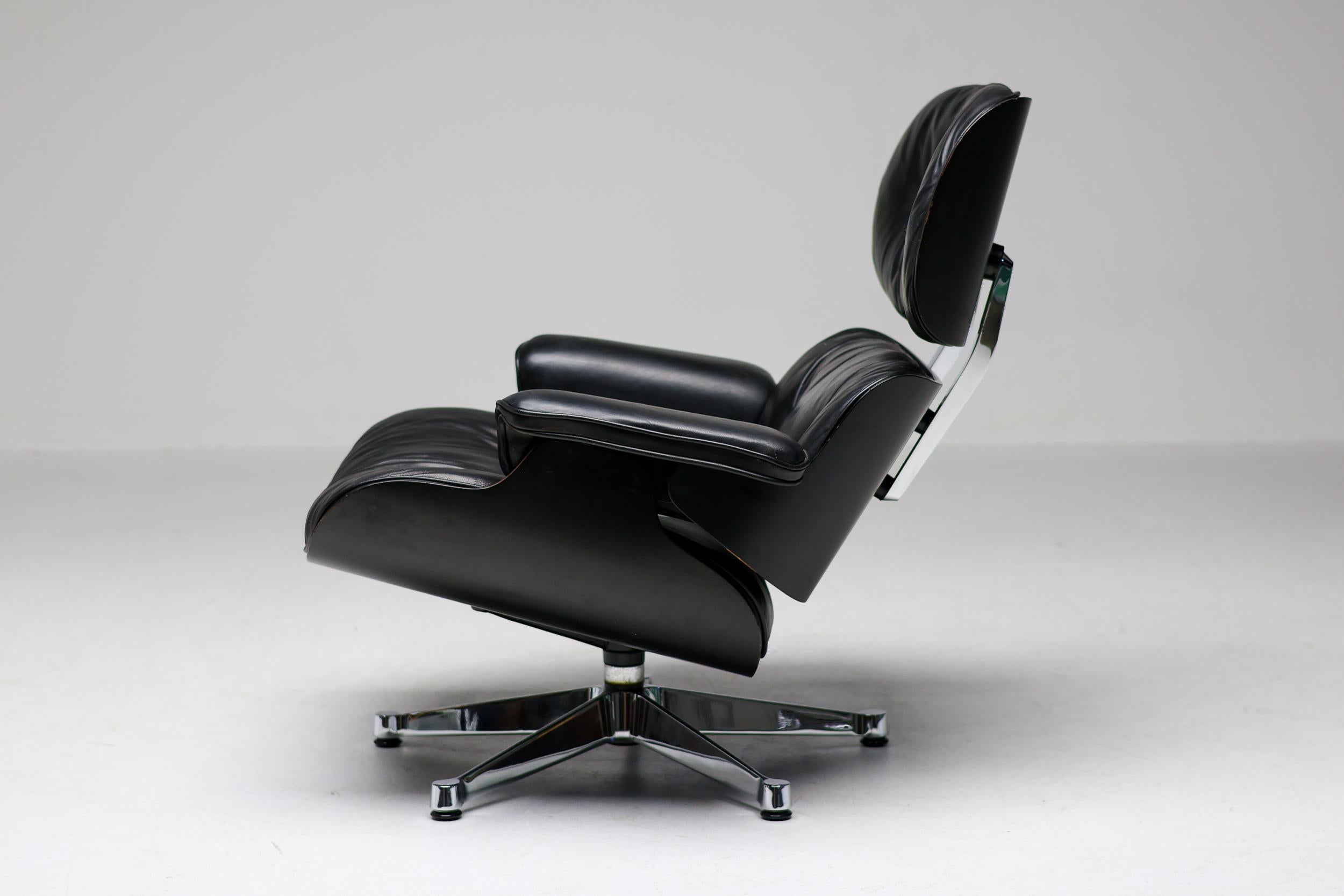 All Black Herman Miller Eames 670 Lounge Chair, 1979 For Sale 3