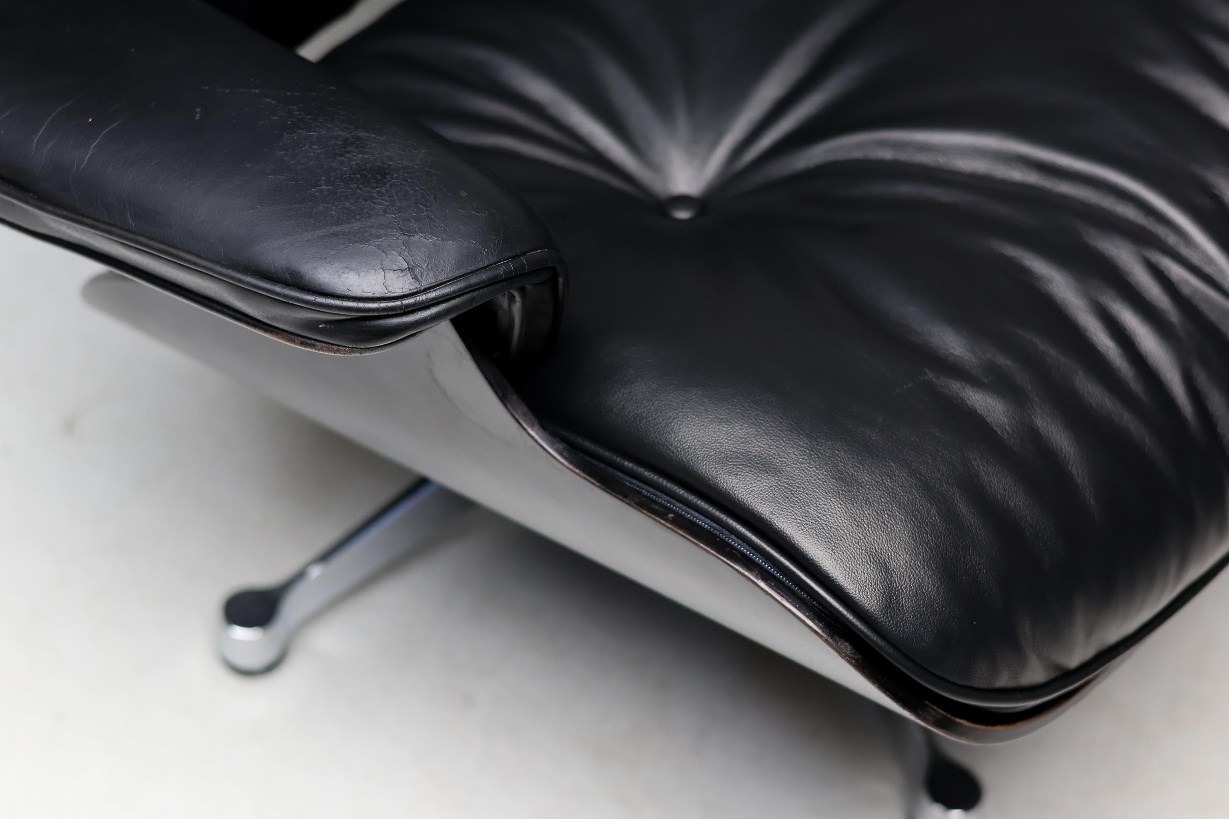 Ganz schwarzer Herman Miller Eames 670 Lounge Chair, 1979 im Zustand „Gut“ im Angebot in Dronten, NL