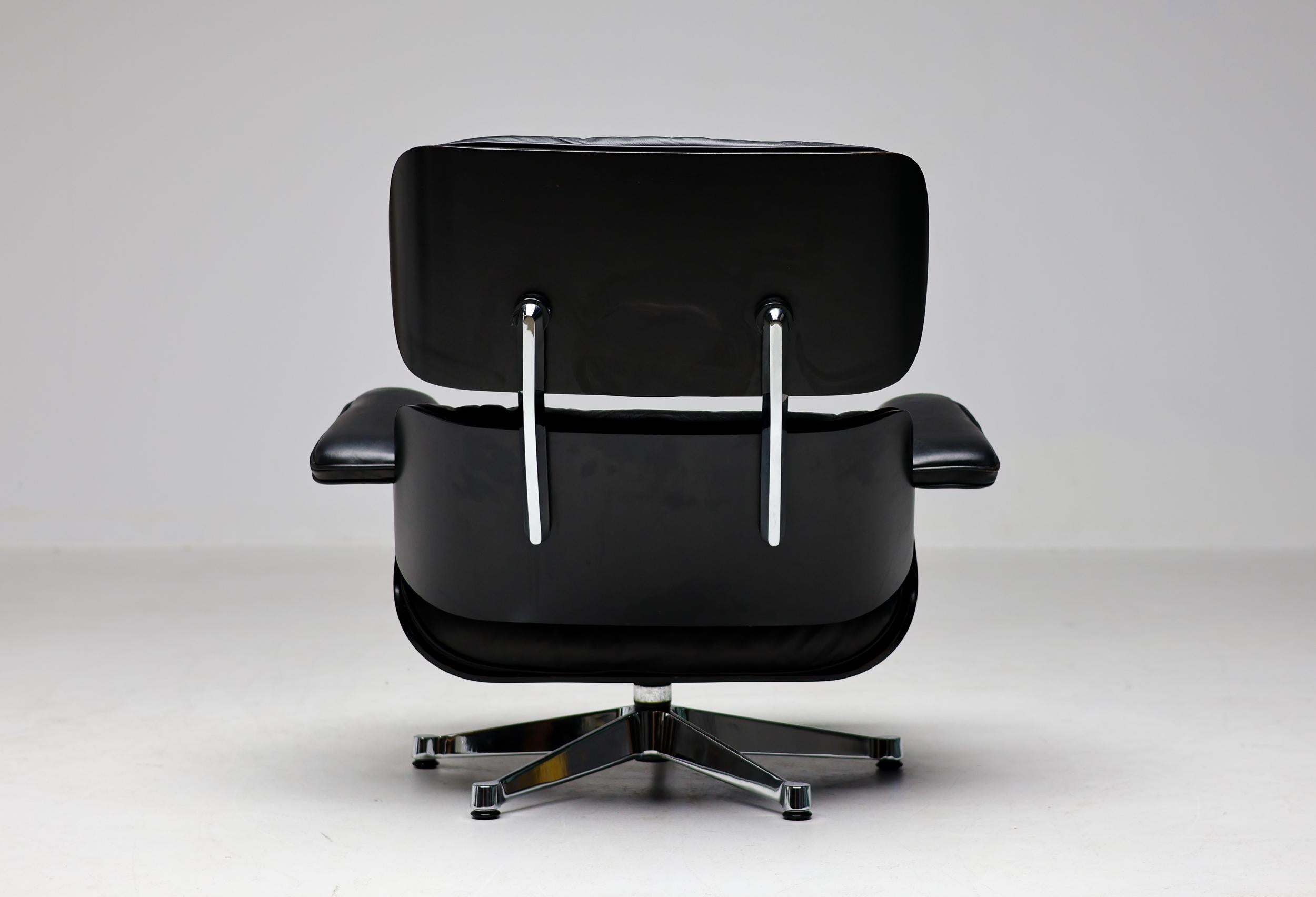 Ganz schwarzer Herman Miller Eames 670 Lounge Chair, 1979 (Ende des 20. Jahrhunderts) im Angebot