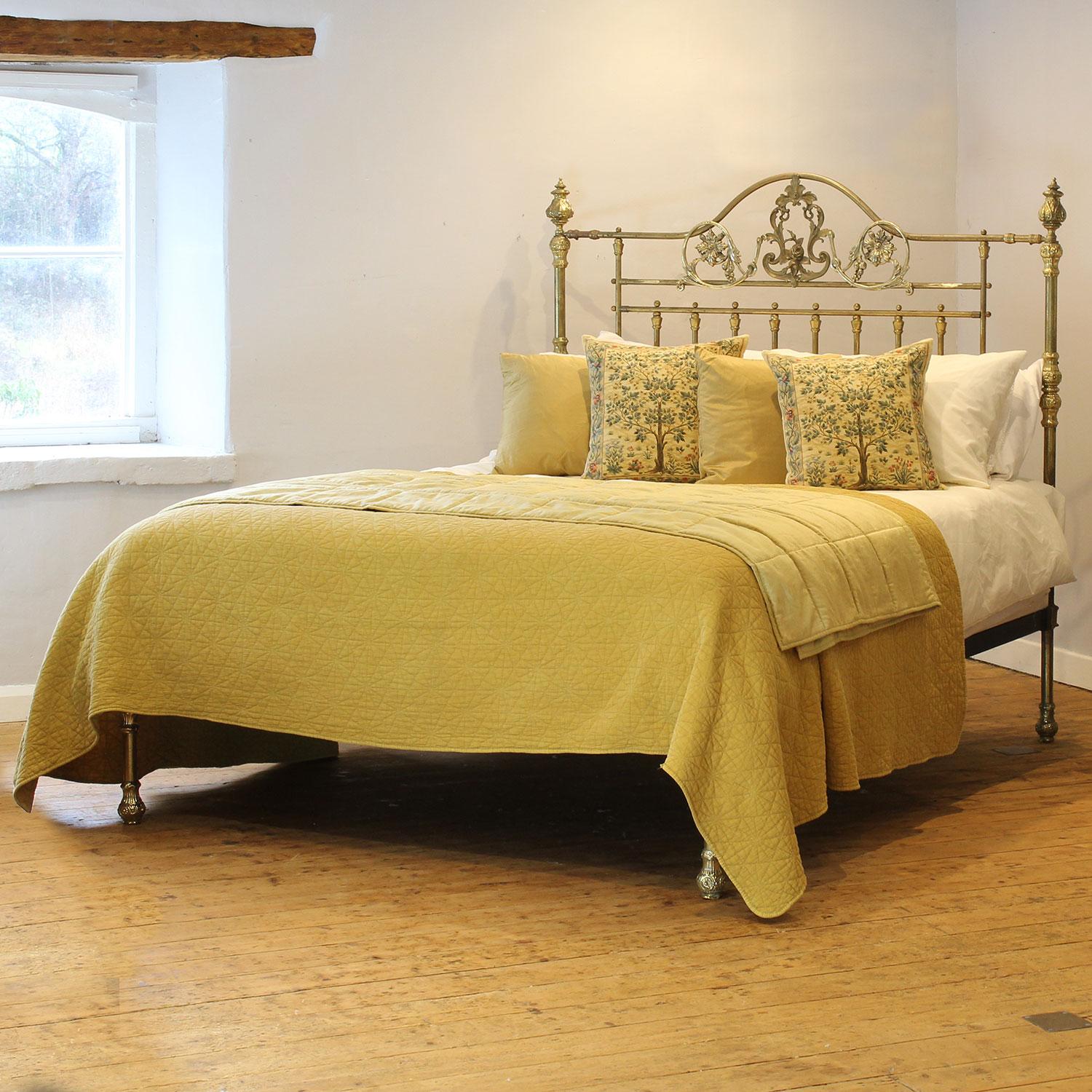 A superb top quality all brass antique platform bed with serpentine brass top rail, ornate floral castings, decorative brass fittings and etched posts.

This bed will accept a US Queen Size 60 inch wide (or UK King Size 5ft) base and mattress