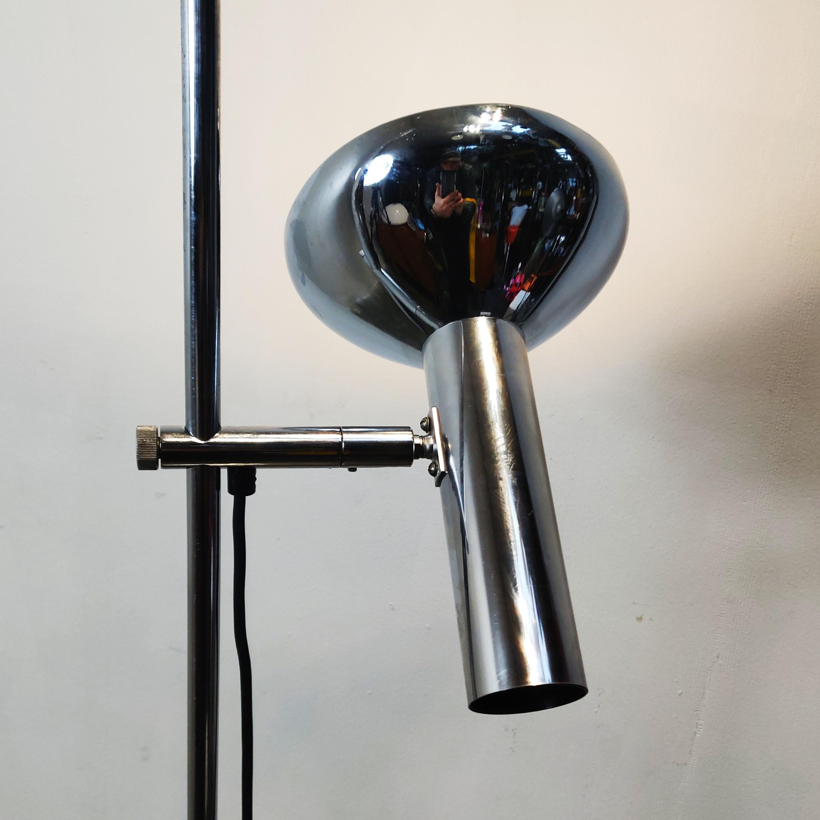 All Chrome Floor Lamp by Sölken Leuchte, 1960s In Good Condition For Sale In MIJDRECHT, NL