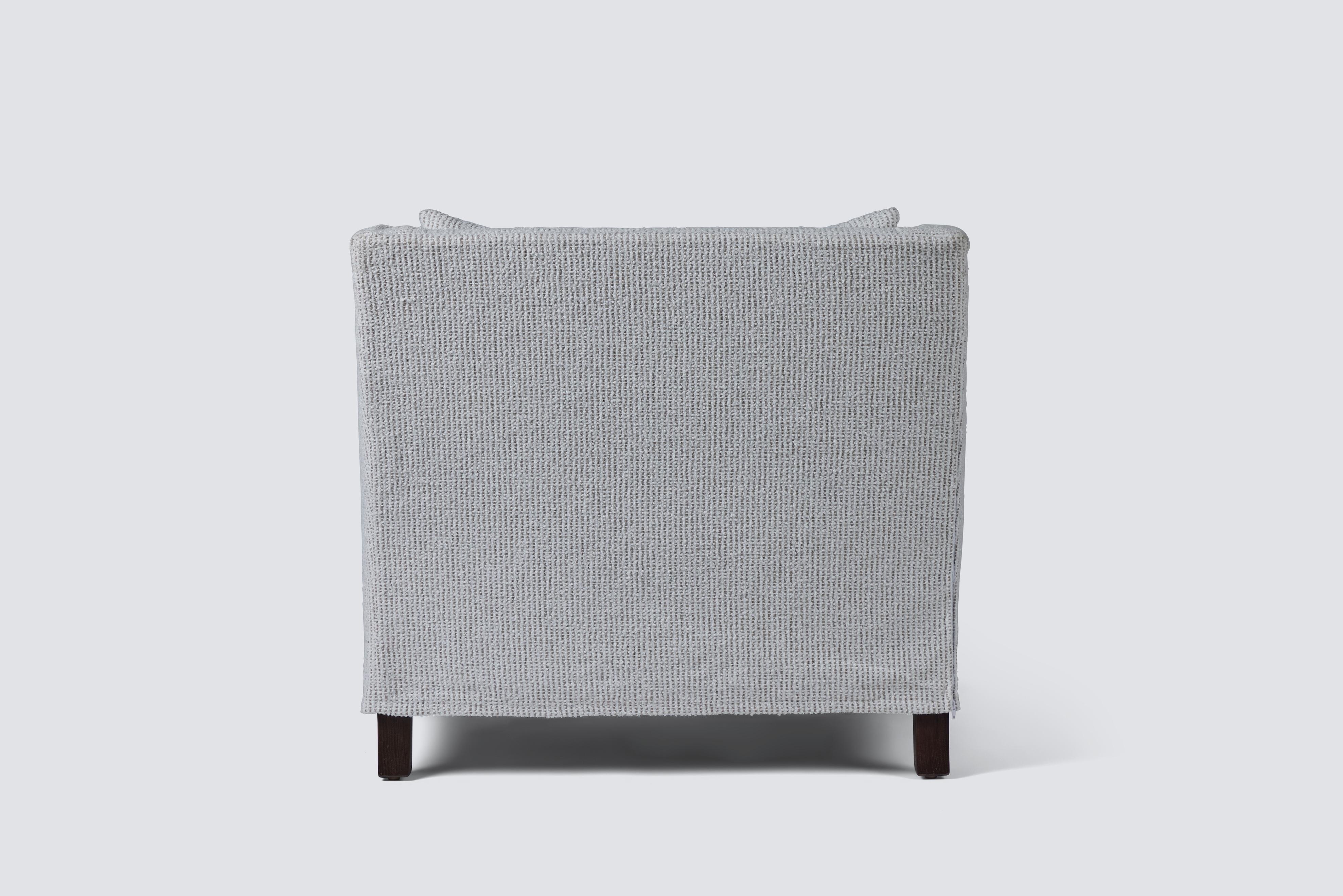 Silla de salón con brazos altos All Day de Martin and Brockett Tela
