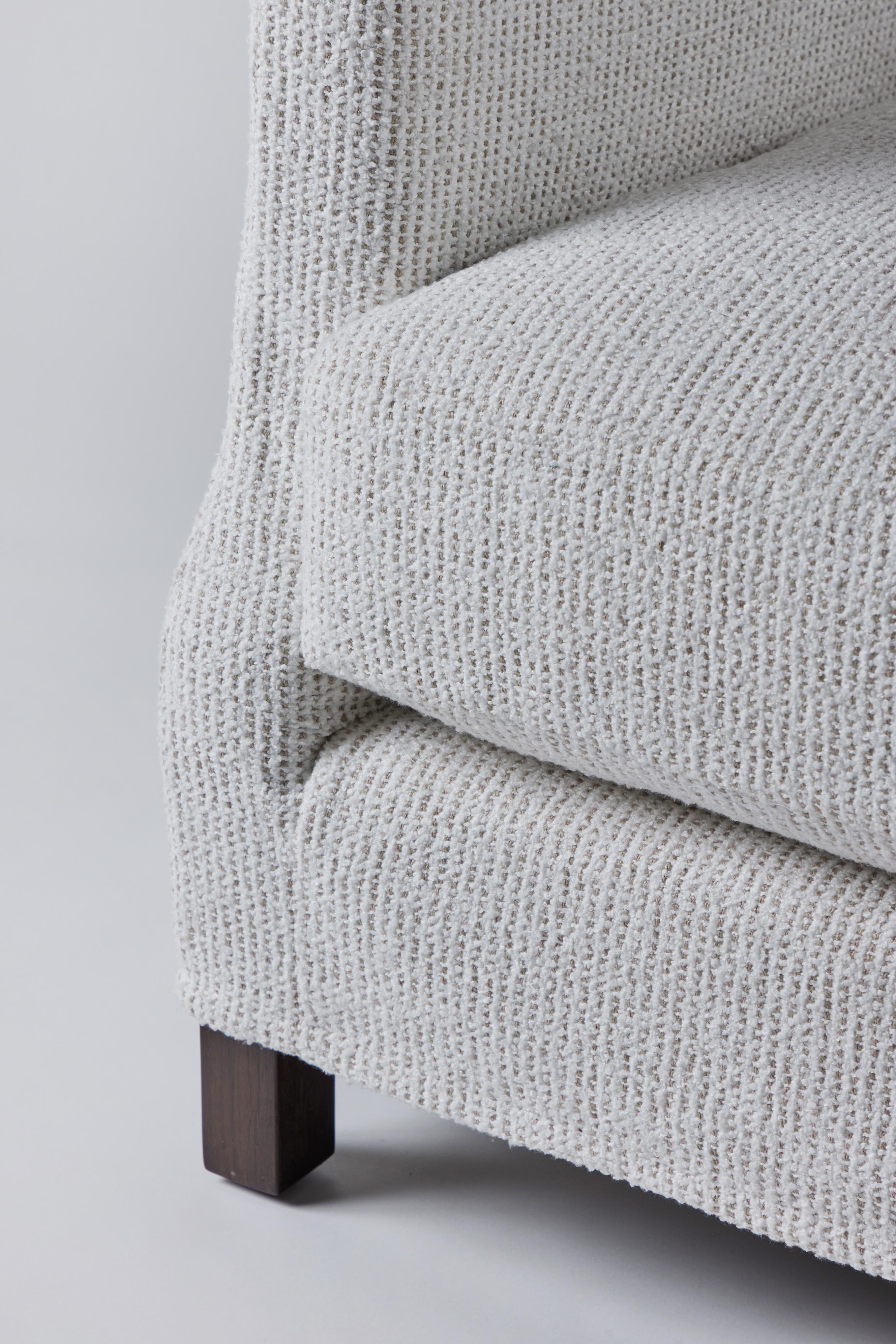 Silla de salón con brazos altos All Day de Martin and Brockett 1