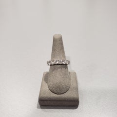 GIA-zertifizierter 3,91 Karat runder Diamant-Ehering mit Eternity-Ehering