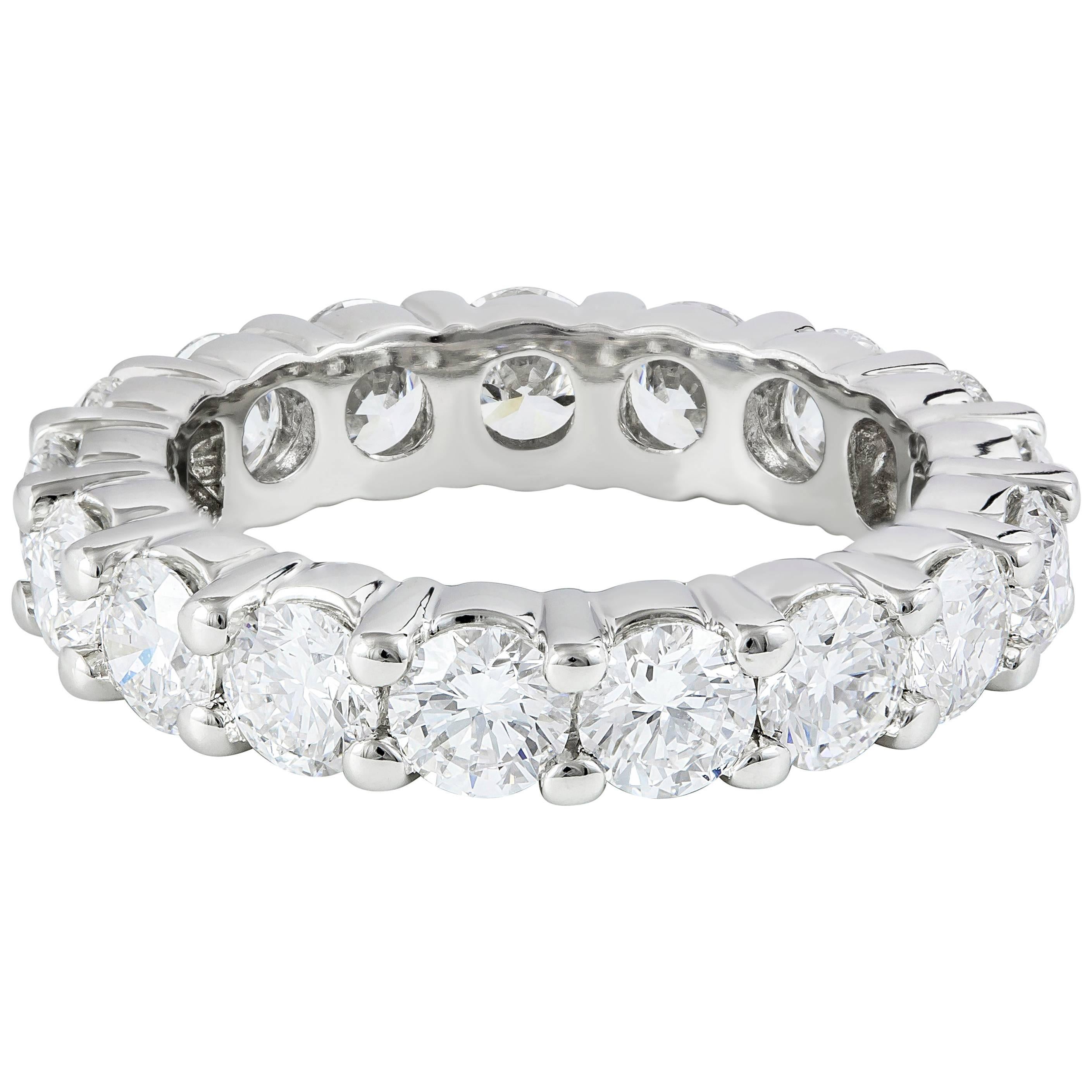 GIA Certified 3.91 Carat Total Round Diamond Eternity Wedding Band Ring For Sale