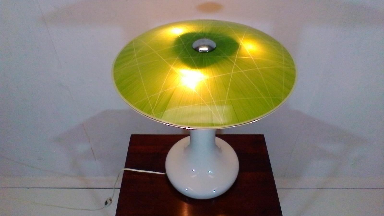 Mid-Century Modern Lampe de bureau entièrement en verre, années 1960 en vente