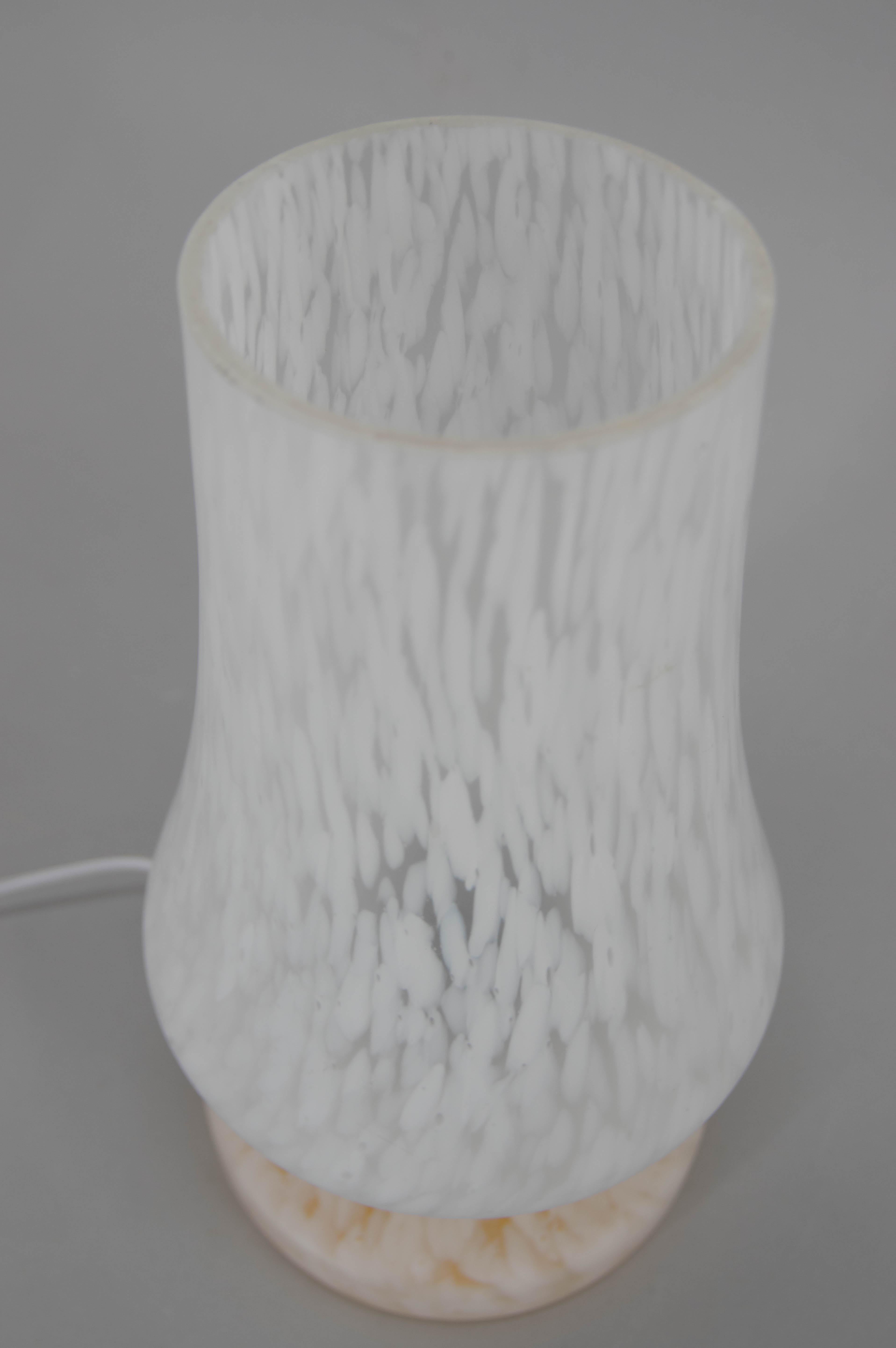 Métal Lampe de table tout en verre, années 1990 en vente