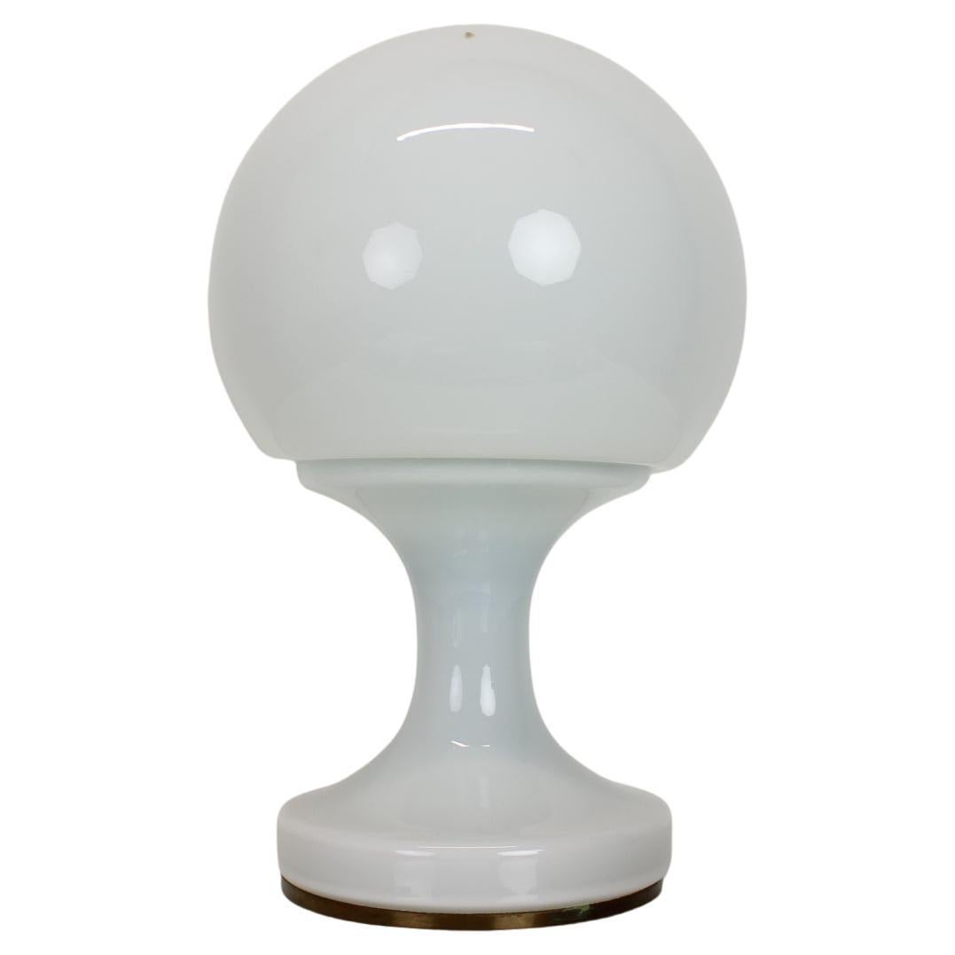 Lampada da tavolo in vetro di Valasske Mezirici, 1960, Cecoslovacchia in vendita