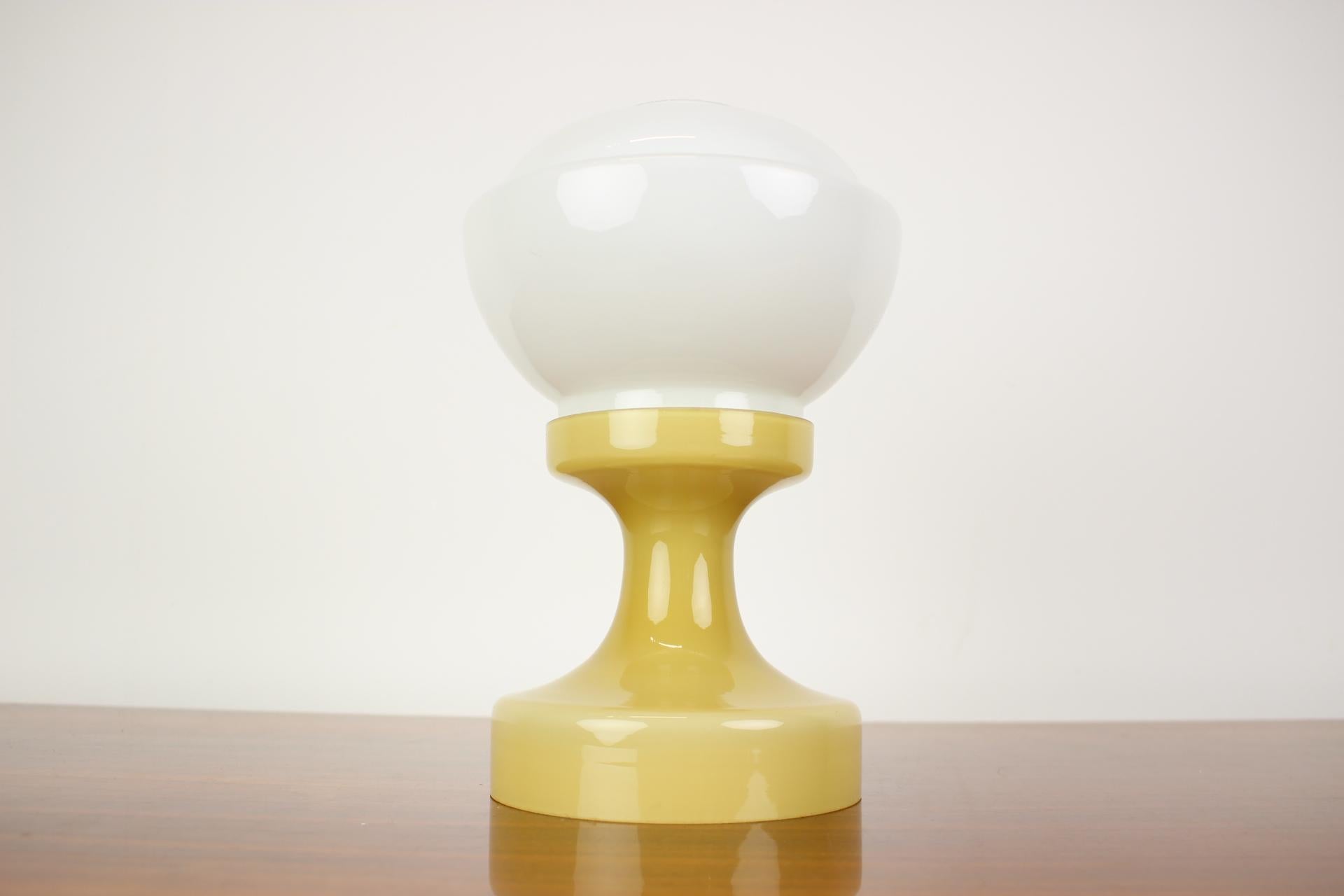 Mid-Century Modern All Glass Table Lamp by Valasske Mezirici, 1970s For Sale