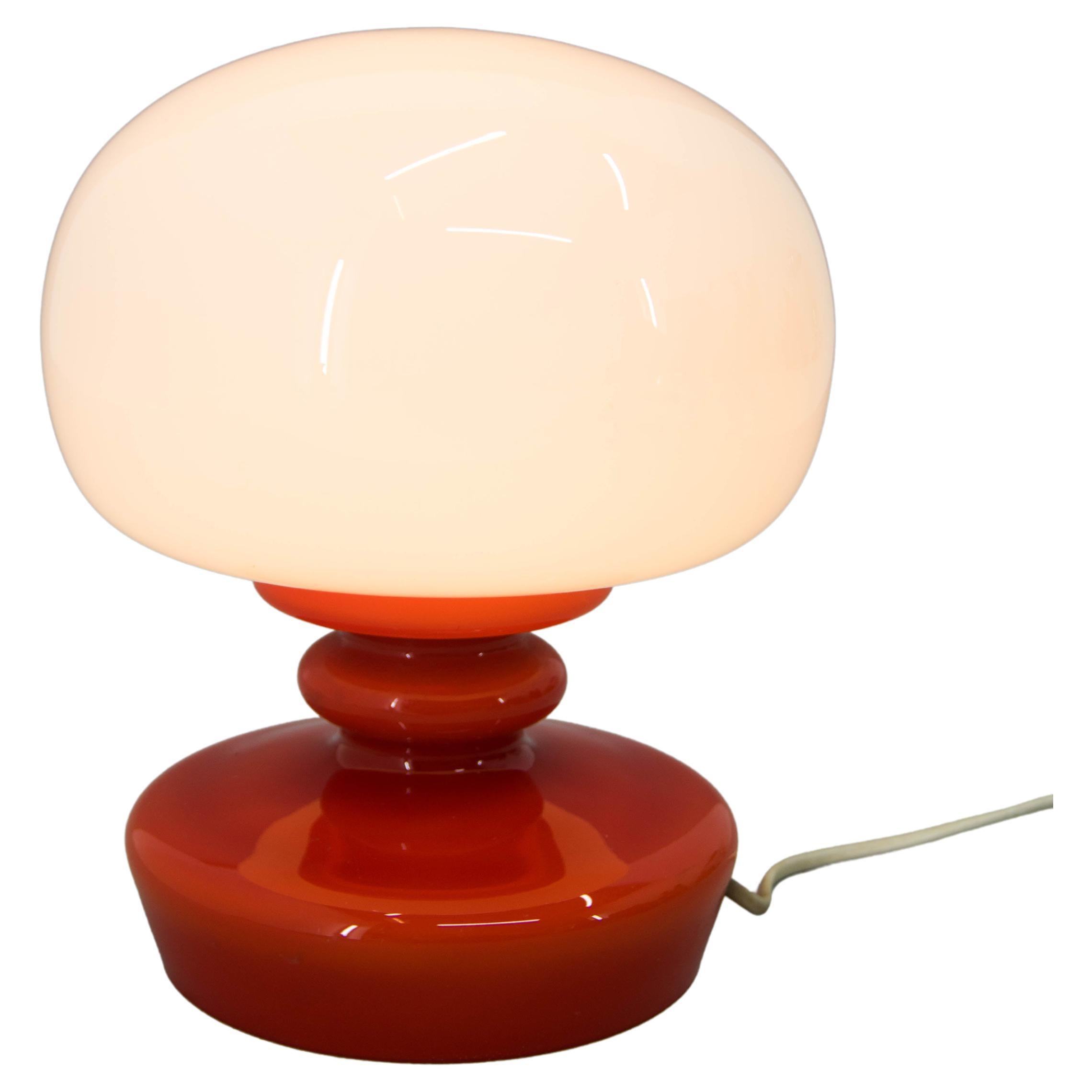 Lampe de bureau tout en verre Valasske Mezirici, 1970 en vente