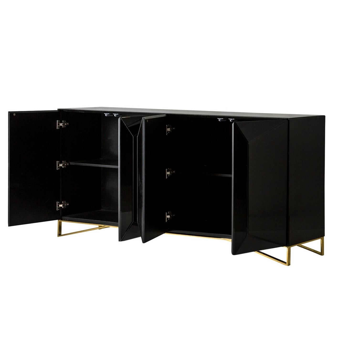 Sophisticated mirrored sideboard with four mirrored doors shaped like a diamond, precious!