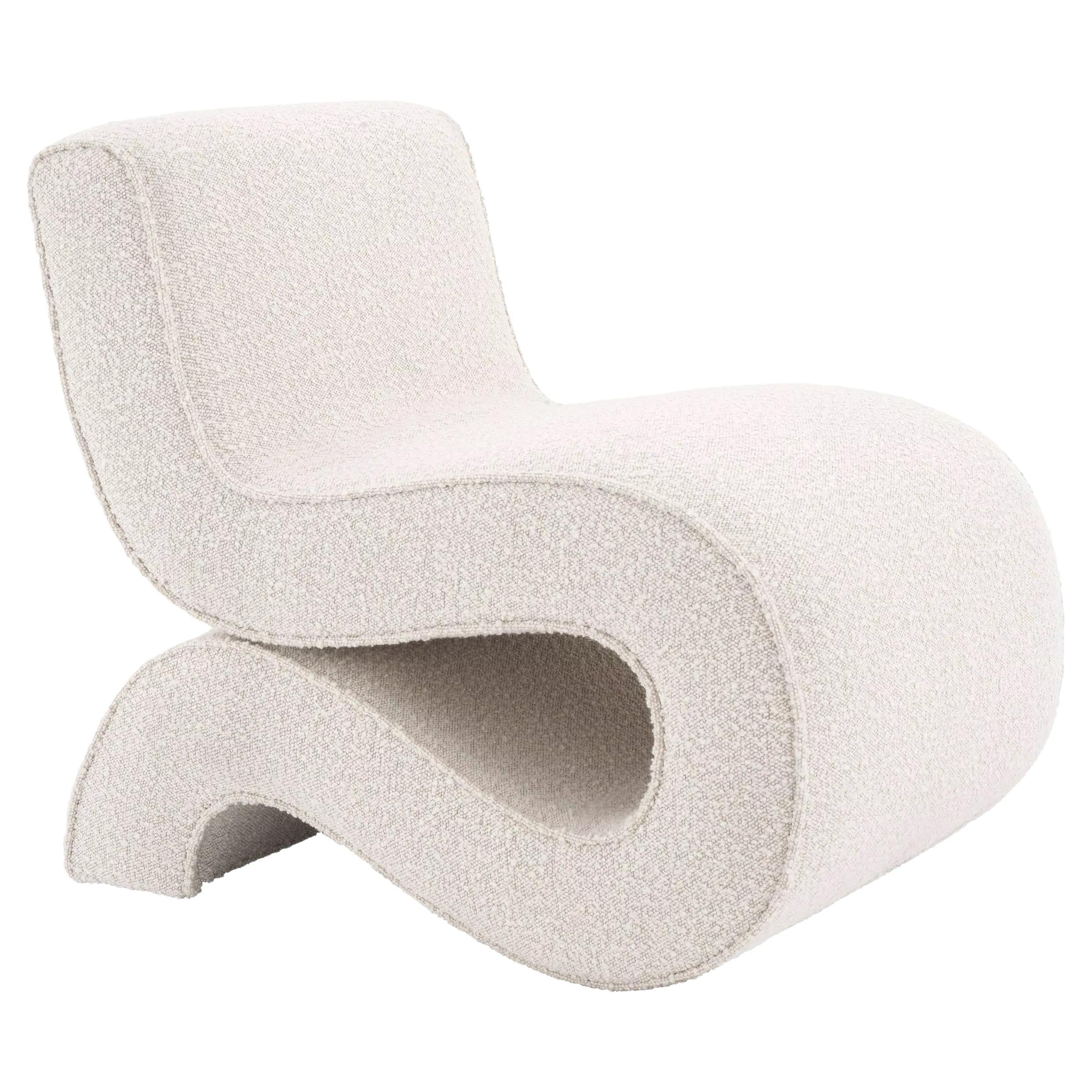 Welcoming and comfortable chair all in bouclé fabric and amazing curved shaped!