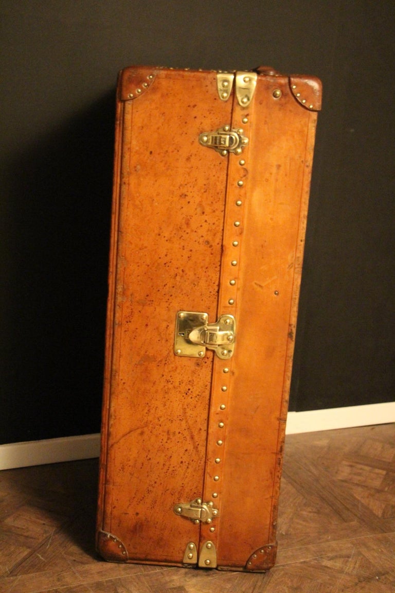 All Leather Louis Vuitton Steamer Trunk, Louis Vuitton Wardrobe Trunk In Good Condition For Sale In Saint-Ouen, FR