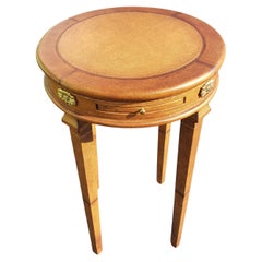 Guéridon avec plateau et support en cuir entièrement enveloppé de cuir