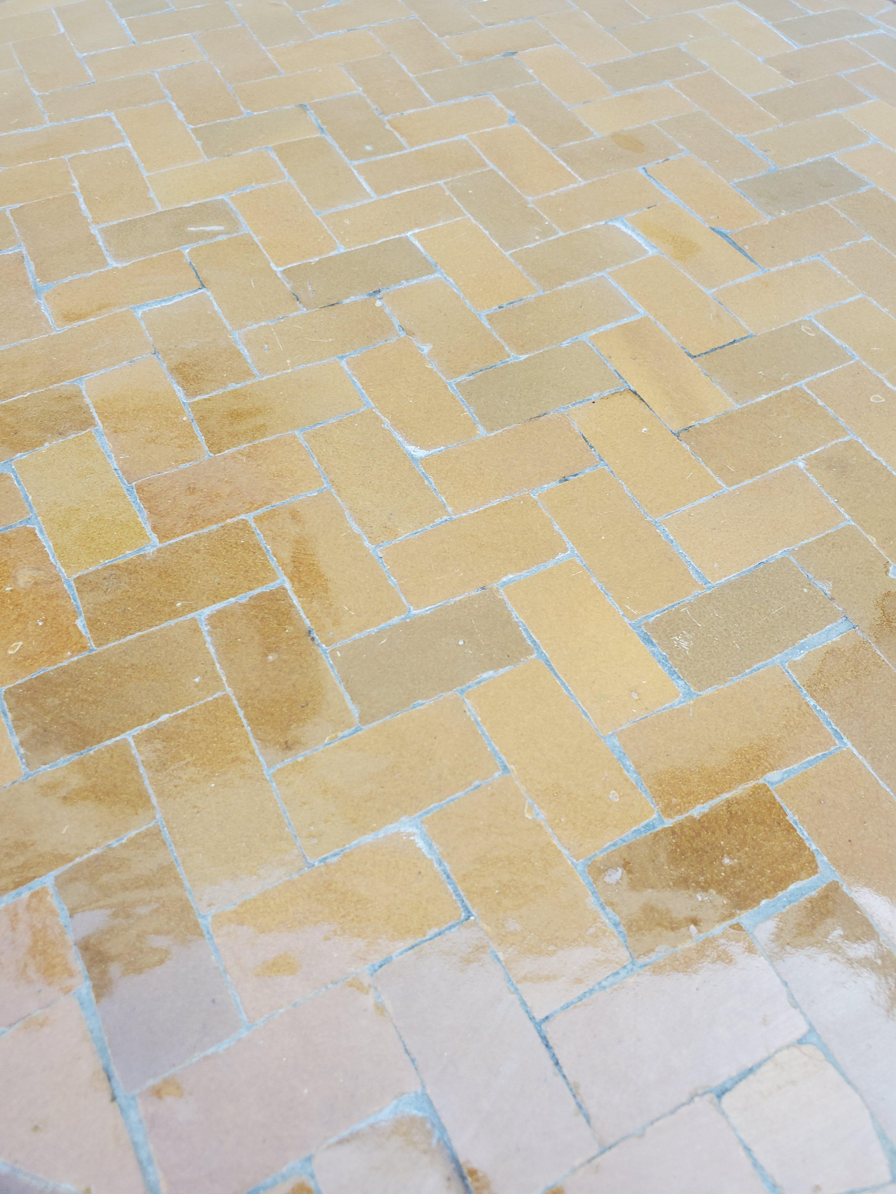 Rare Herringbone pattern!!
100 % glazed. Round shape. All mustard Moroccan mosaic table measuring approximately 20