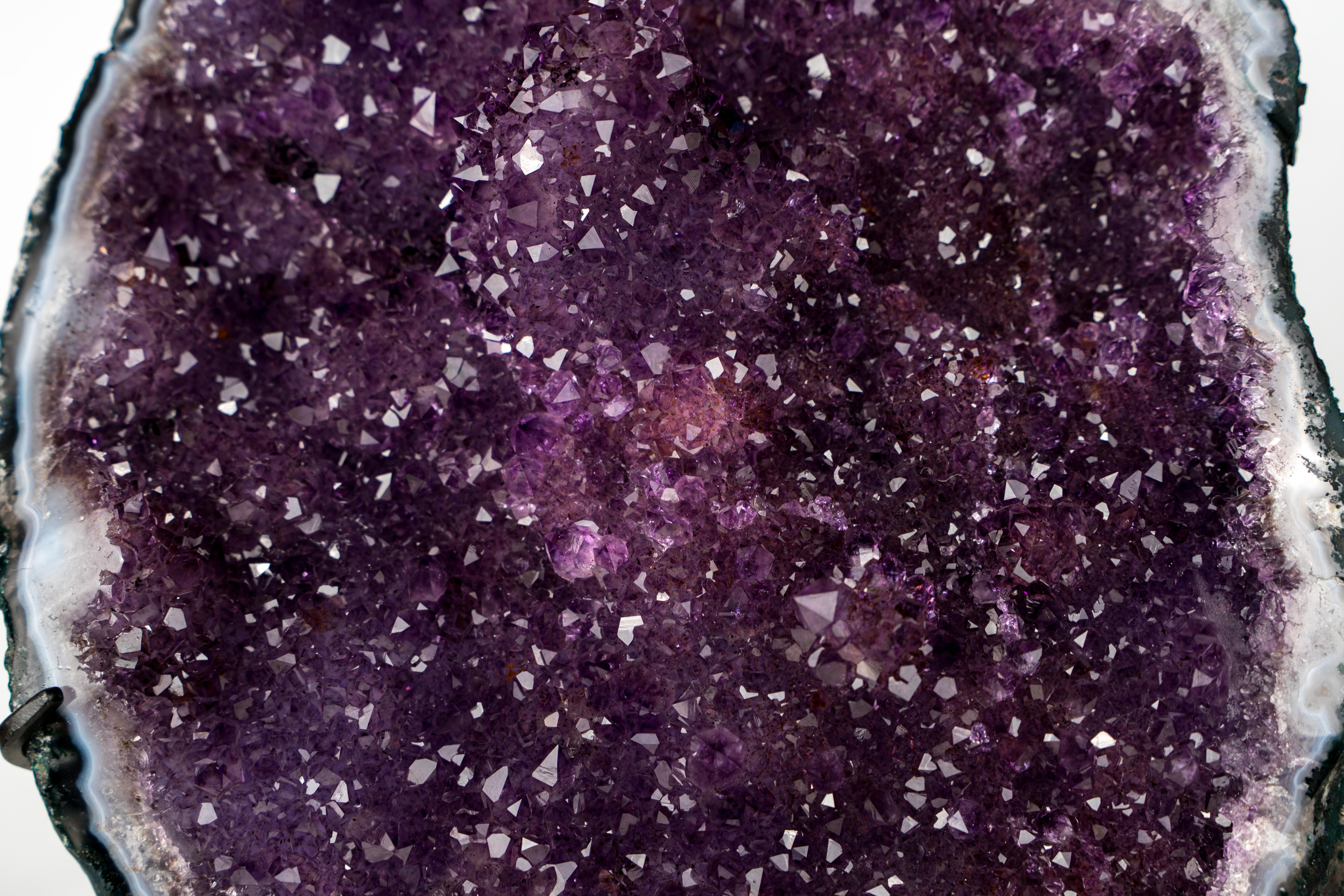 Cluster di geodi di ametista completamente naturali in vendita 4