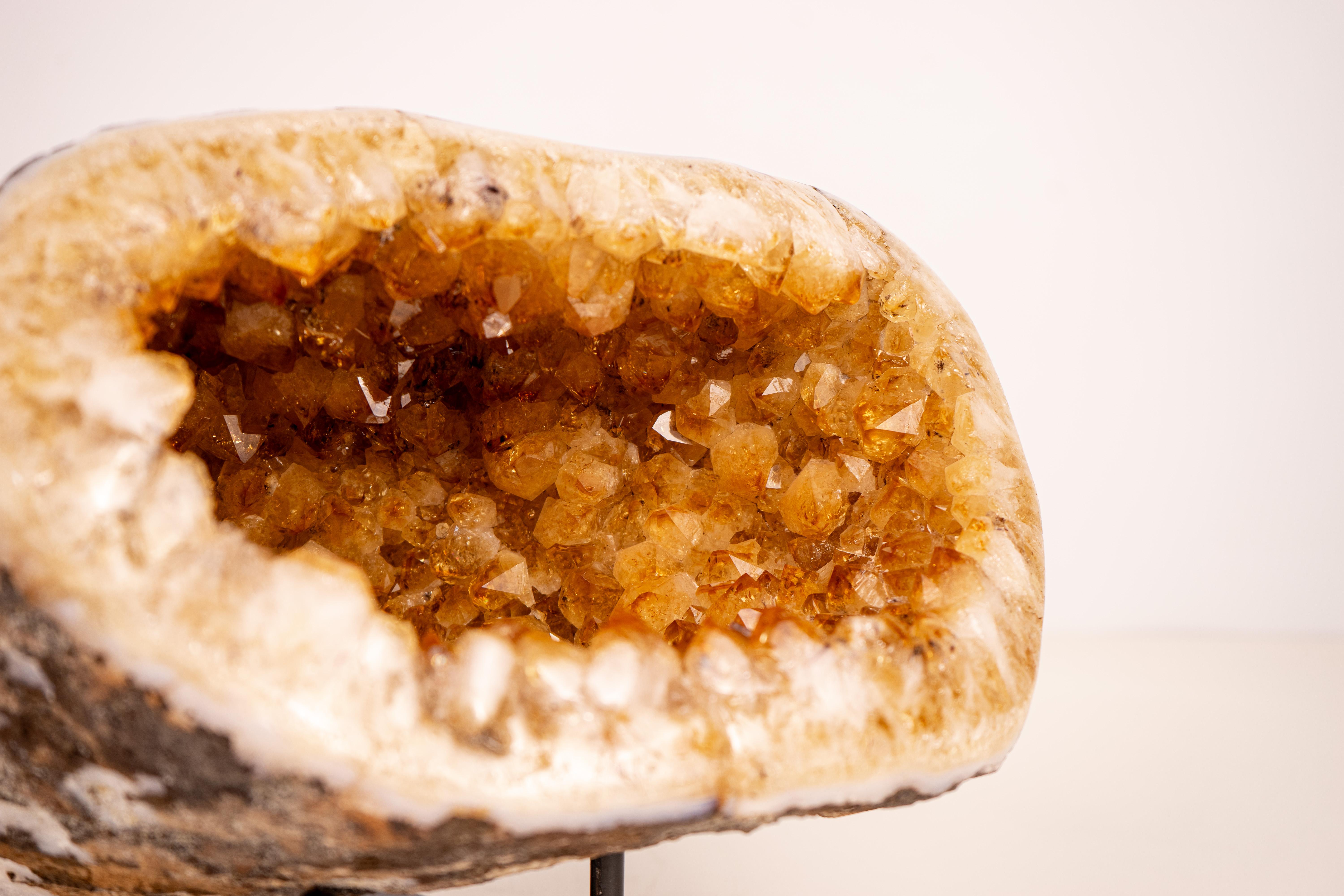 Géode de Citrine Naturelle Grotte avec pointes de Citrine Orange - Géode en forme d'OVNI en vente 7