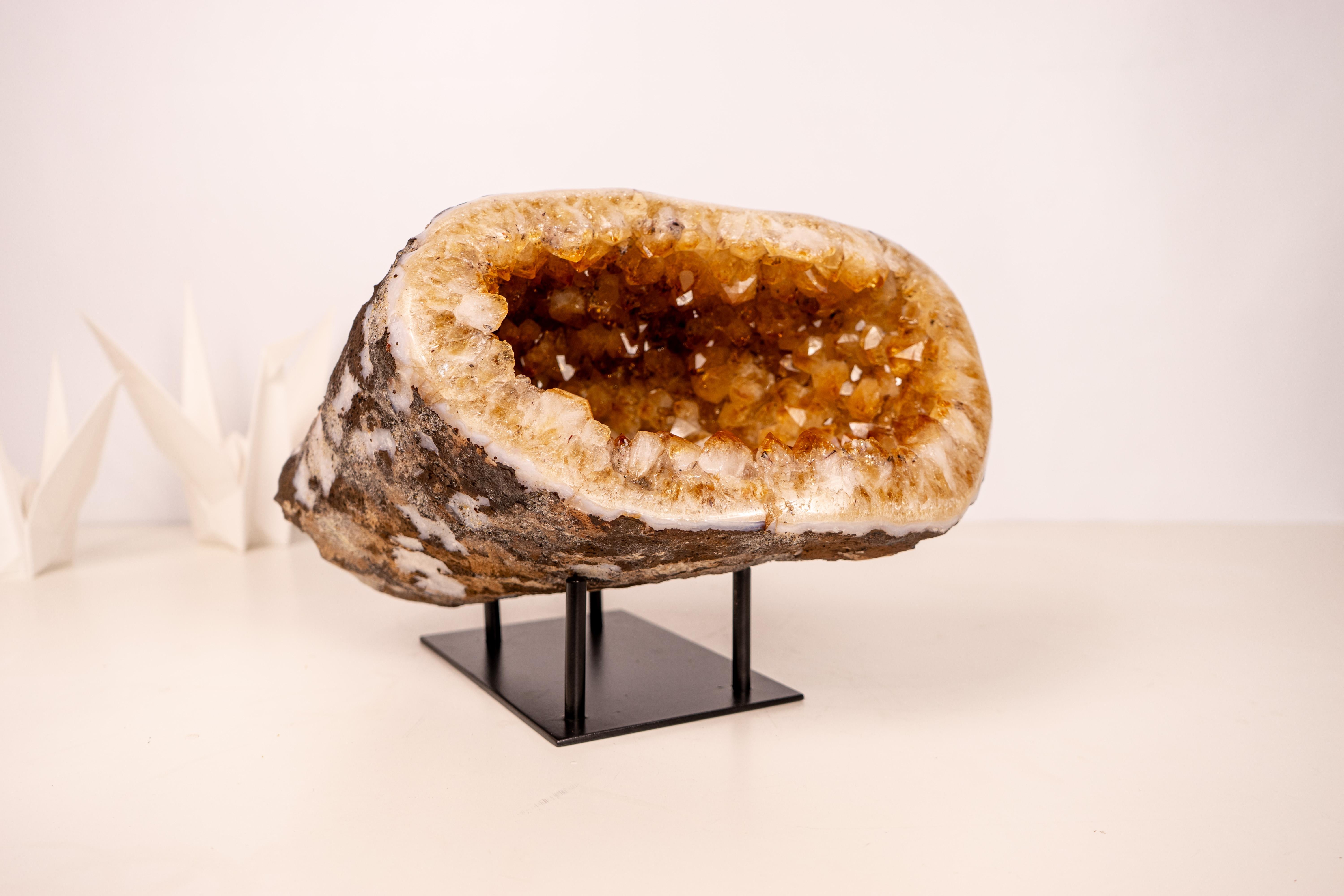 Géode de Citrine Naturelle Grotte avec pointes de Citrine Orange - Géode en forme d'OVNI en vente 11