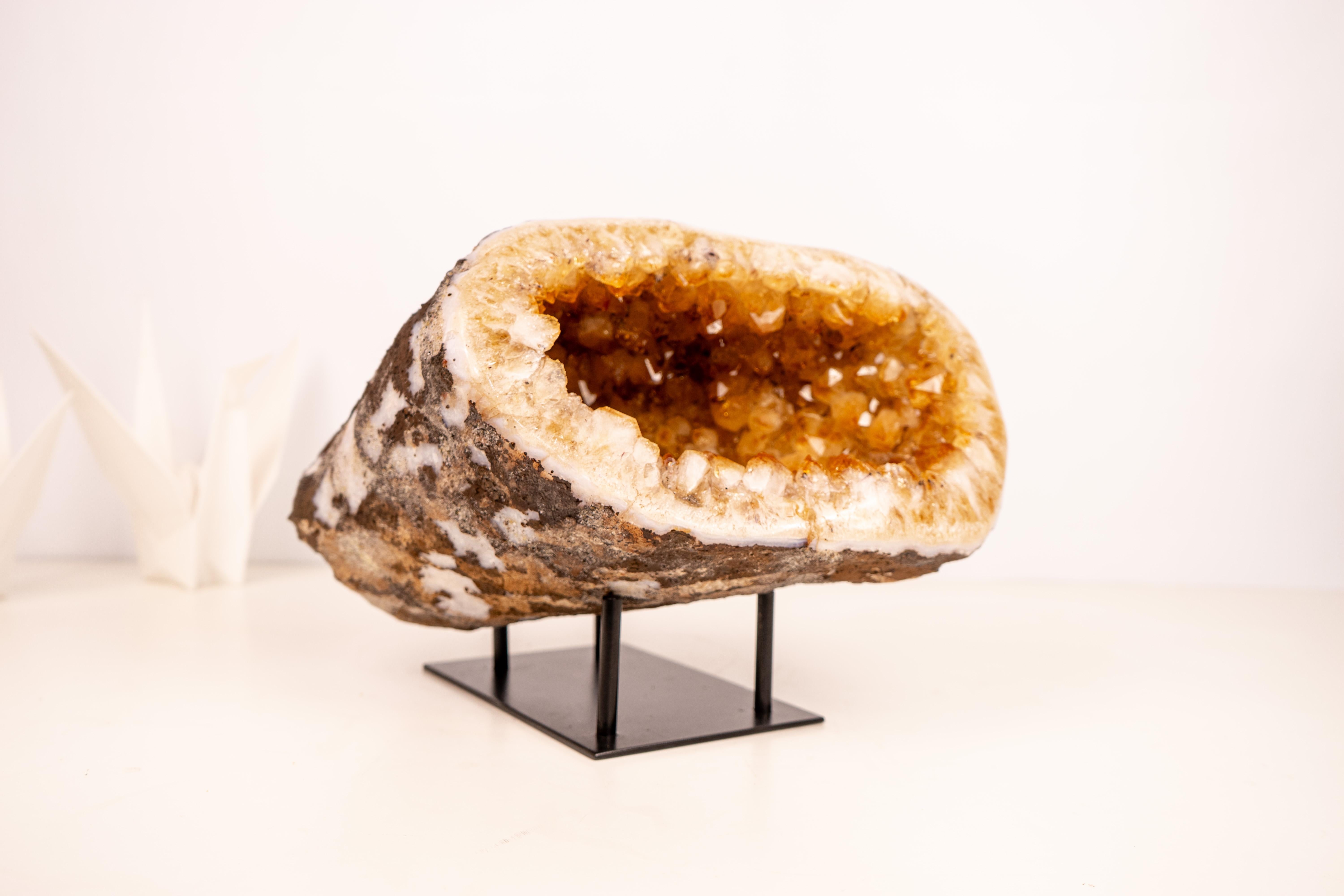 Géode de Citrine Naturelle Grotte avec pointes de Citrine Orange - Géode en forme d'OVNI Neuf - En vente à Ametista Do Sul, BR