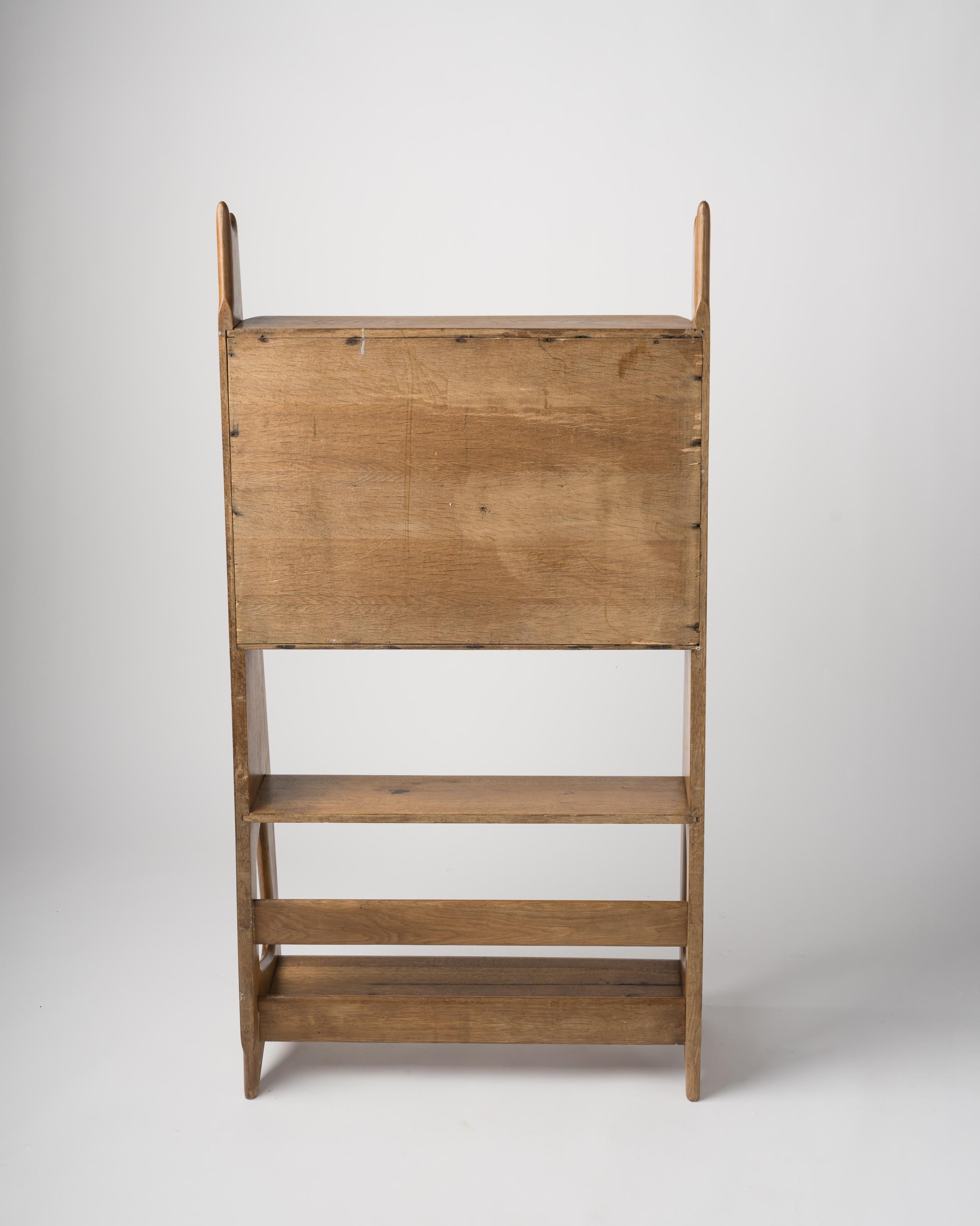 Schreibtisch „Secrtaire“ aus Eichenholz von Pierre Cruge, Frankreich 1950er Jahre im Angebot 2