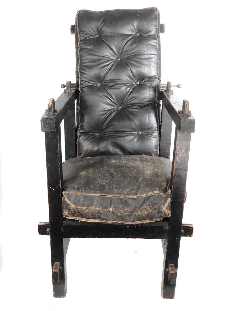 20th Century All Original 1915 De Stijl Childs Chair For Sale