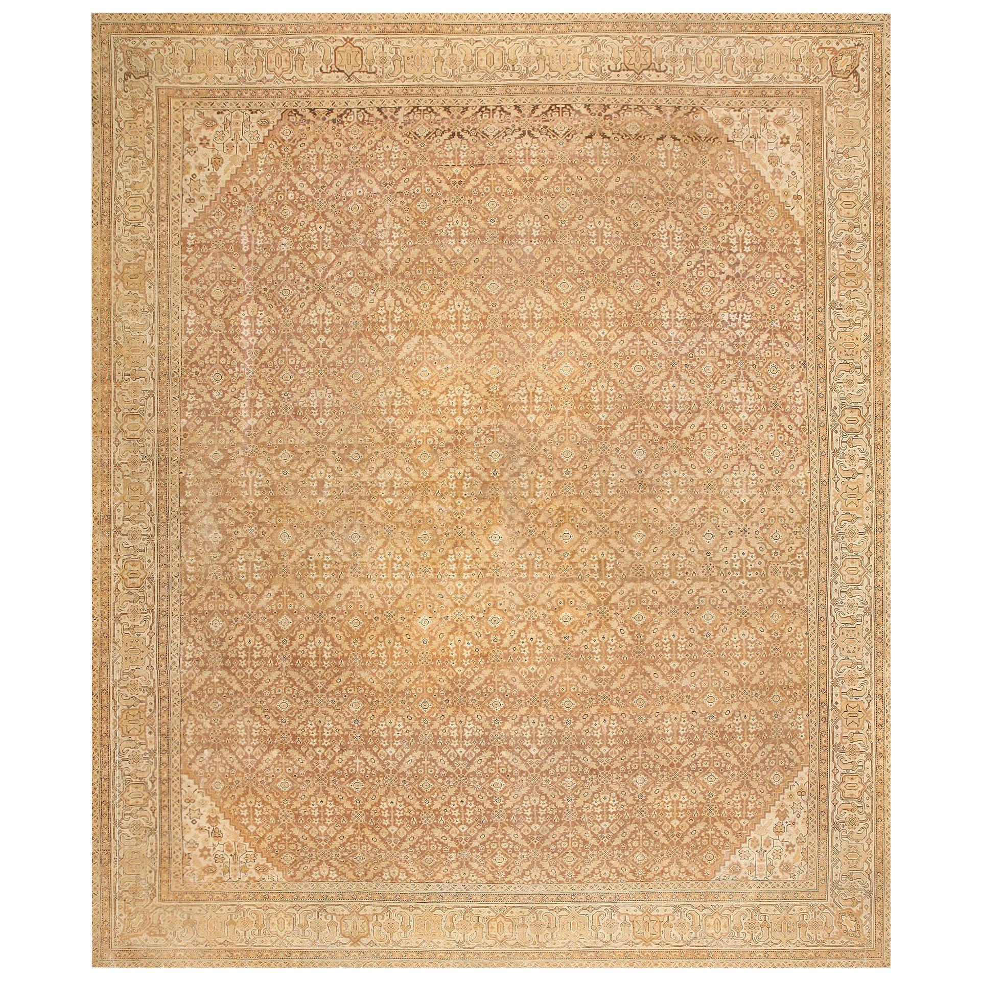 Antique Indian Amritsar Rug. Size: 12 ft 6 in x 14 ft 10 in For Sale