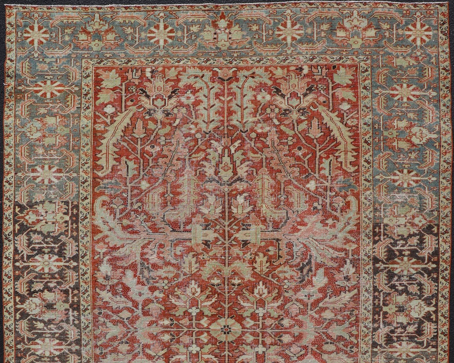 All Over Design Antique Serapi-Heriz Rug With Large Floral Design, Keivan Woven Arts / rug EMB-9541-13588, country of origin / type: Persian / Heriz, circa Early-20th Century.

Measures: 7'7 x 11'

Antique Heriz Rug with Large scale Floral Design in