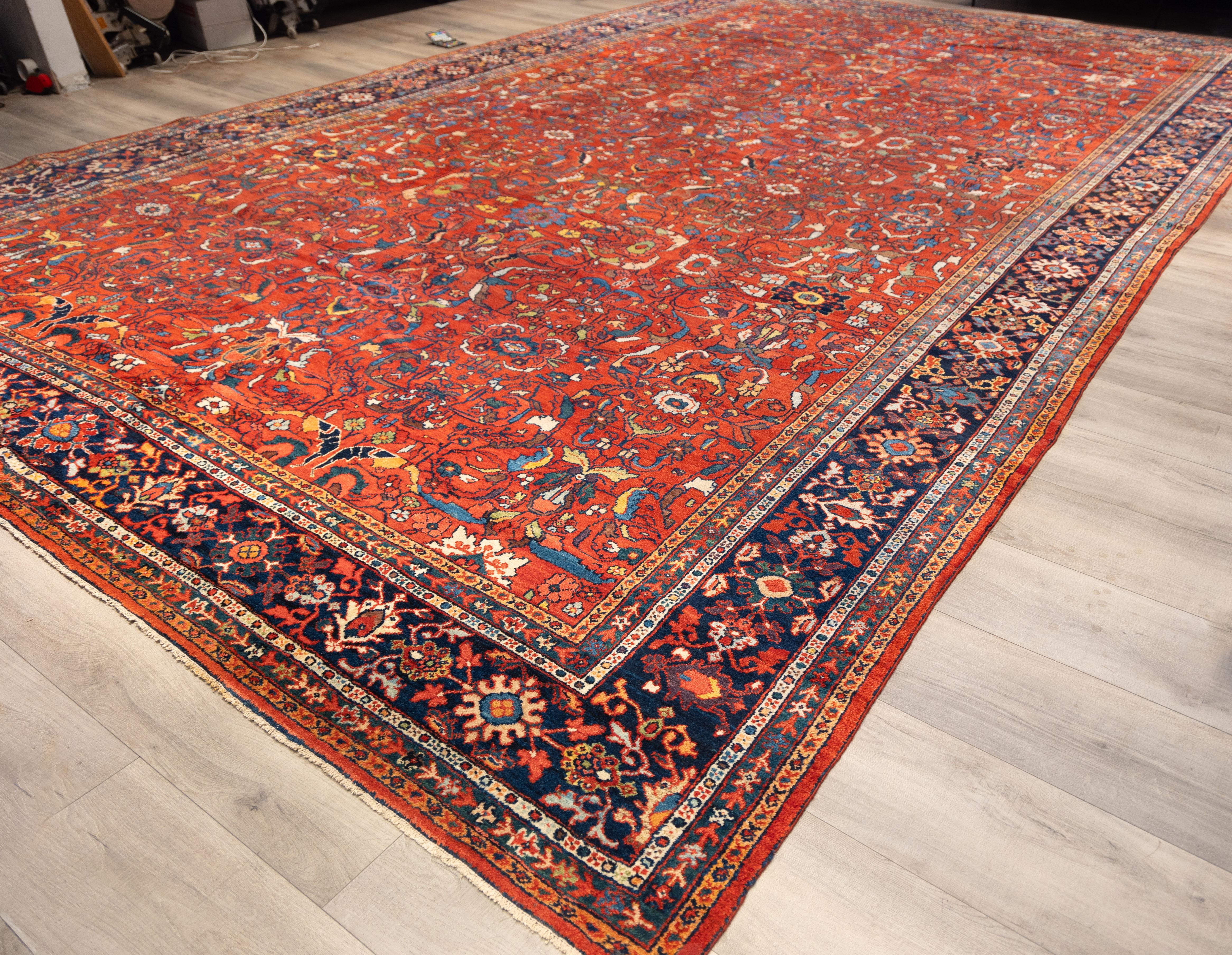 Hand-Woven All over design Mahal Sultanabad For Sale