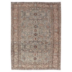 Tapis persan ancien Hamadan à motifs floraux dans les tons gris, vert pêche et terre