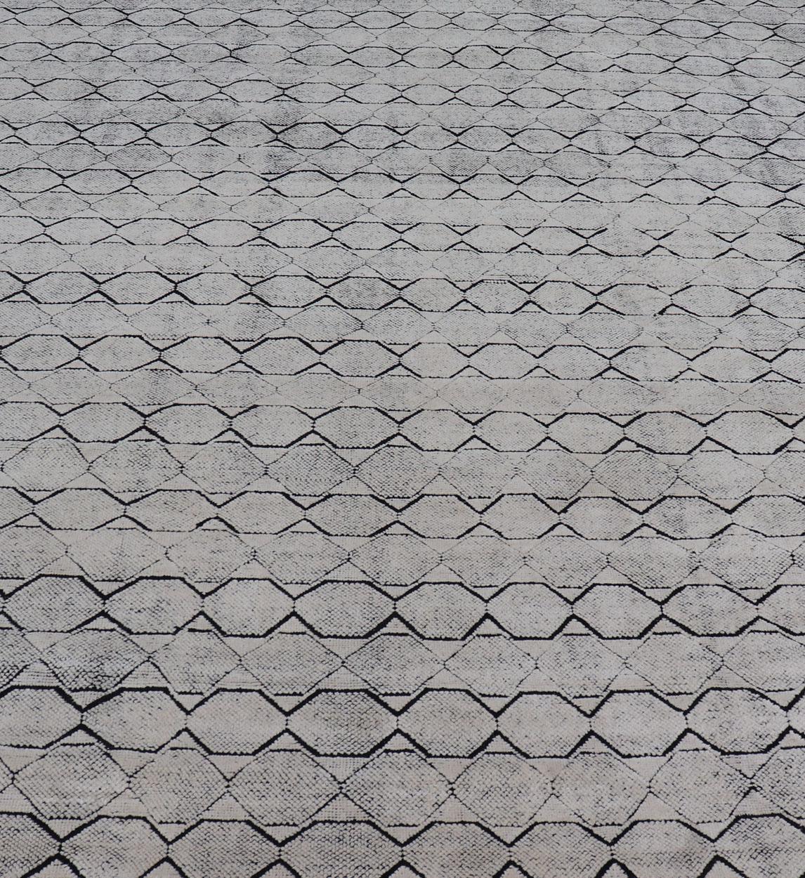 Contemporary All-Over Geometric Modern Large Rug in Ivory and Black For Sale