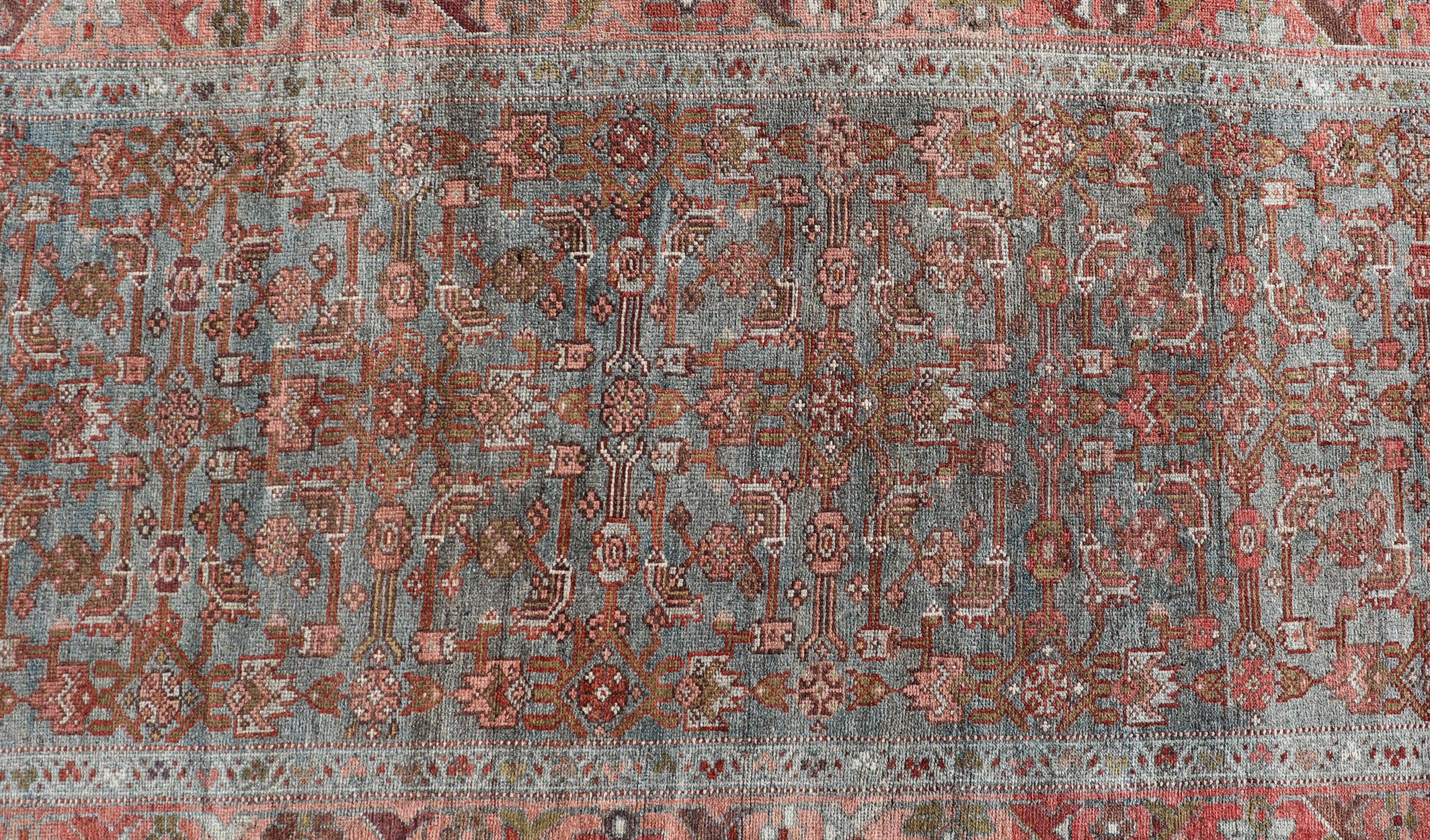 Maße: 3'4 x 14'10 
Antiker kurdischer Herati-Läufer mit subgeometrischem Design. Keivan Woven Arts / Teppich EN-14903, Herkunftsland / Art: Iran / Kurdisch, um 1910.

Dieser kurdische Läufer aus den 1910er Jahren zeichnet sich durch sein