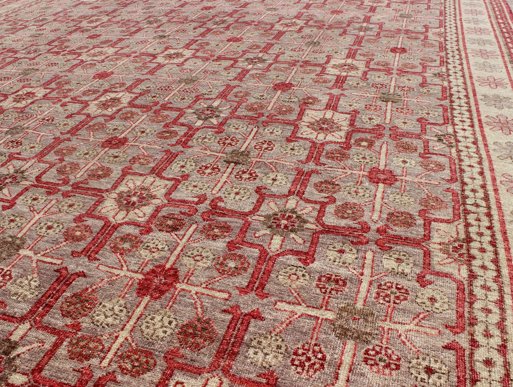 All-Over Khotan Design Rug in Light Gray and Raspberry Background In Excellent Condition For Sale In Atlanta, GA
