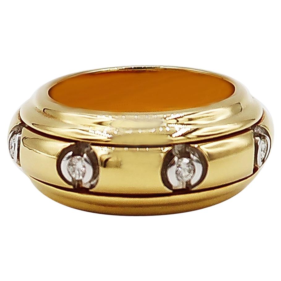 Anillo giratorio redondo de oro amarillo de 18 quilates con diamantes espaciados uniformemente en venta